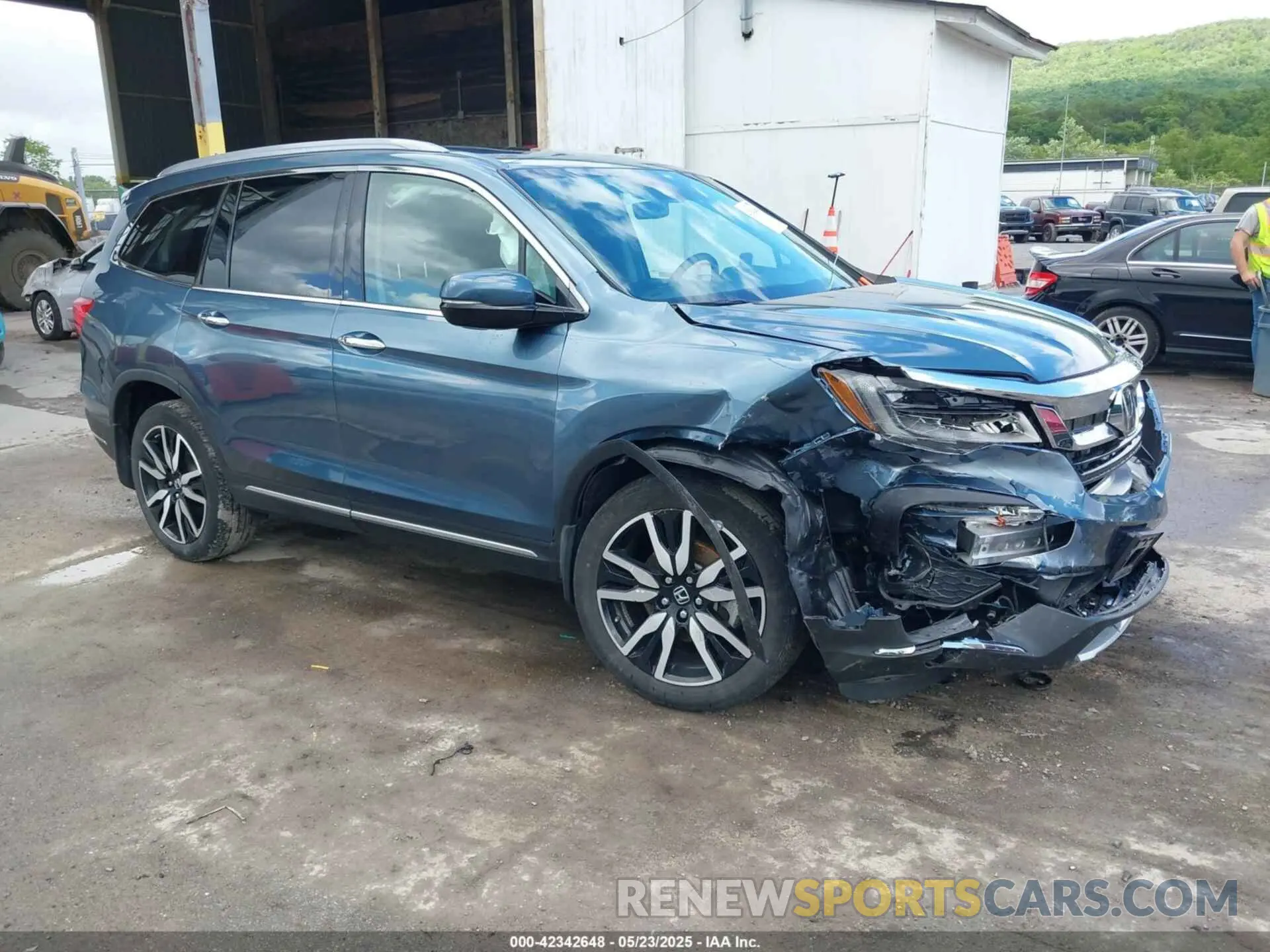 1 Photograph of a damaged car 5FNYF6H68NB011186 HONDA PILOT 2022