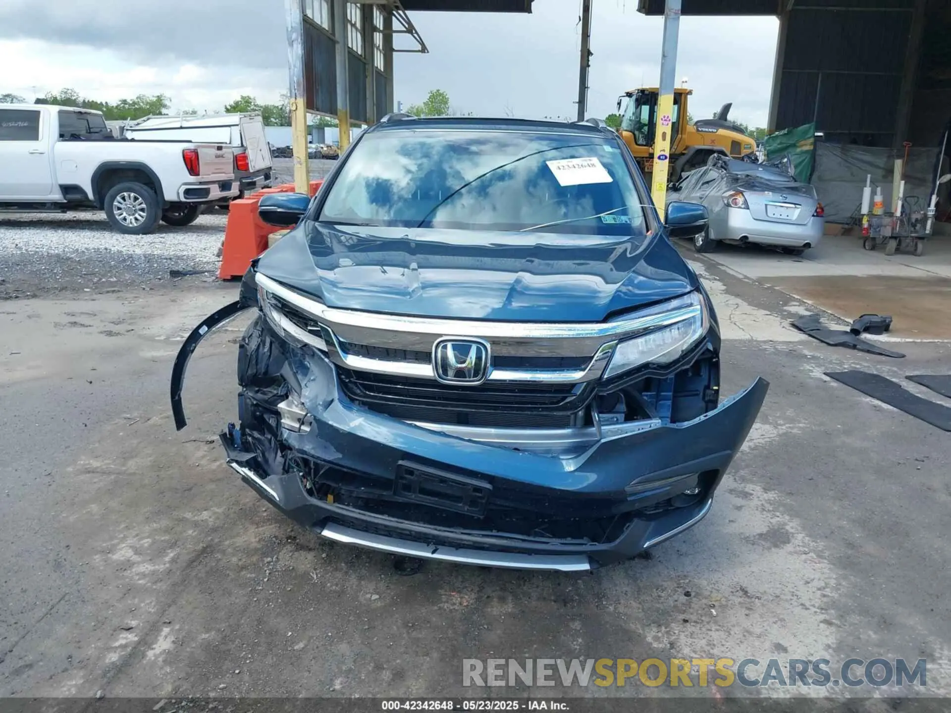 13 Photograph of a damaged car 5FNYF6H68NB011186 HONDA PILOT 2022