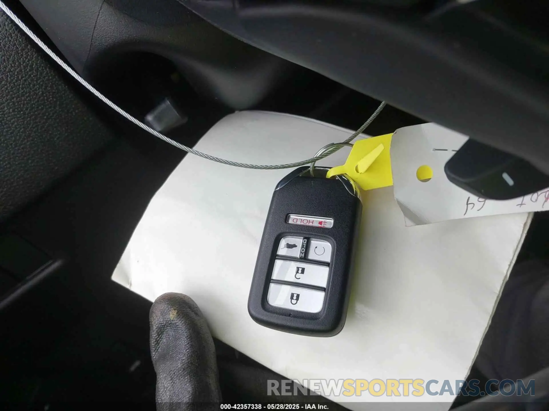 11 Photograph of a damaged car 5FNYF6H68NB056077 HONDA PILOT 2022