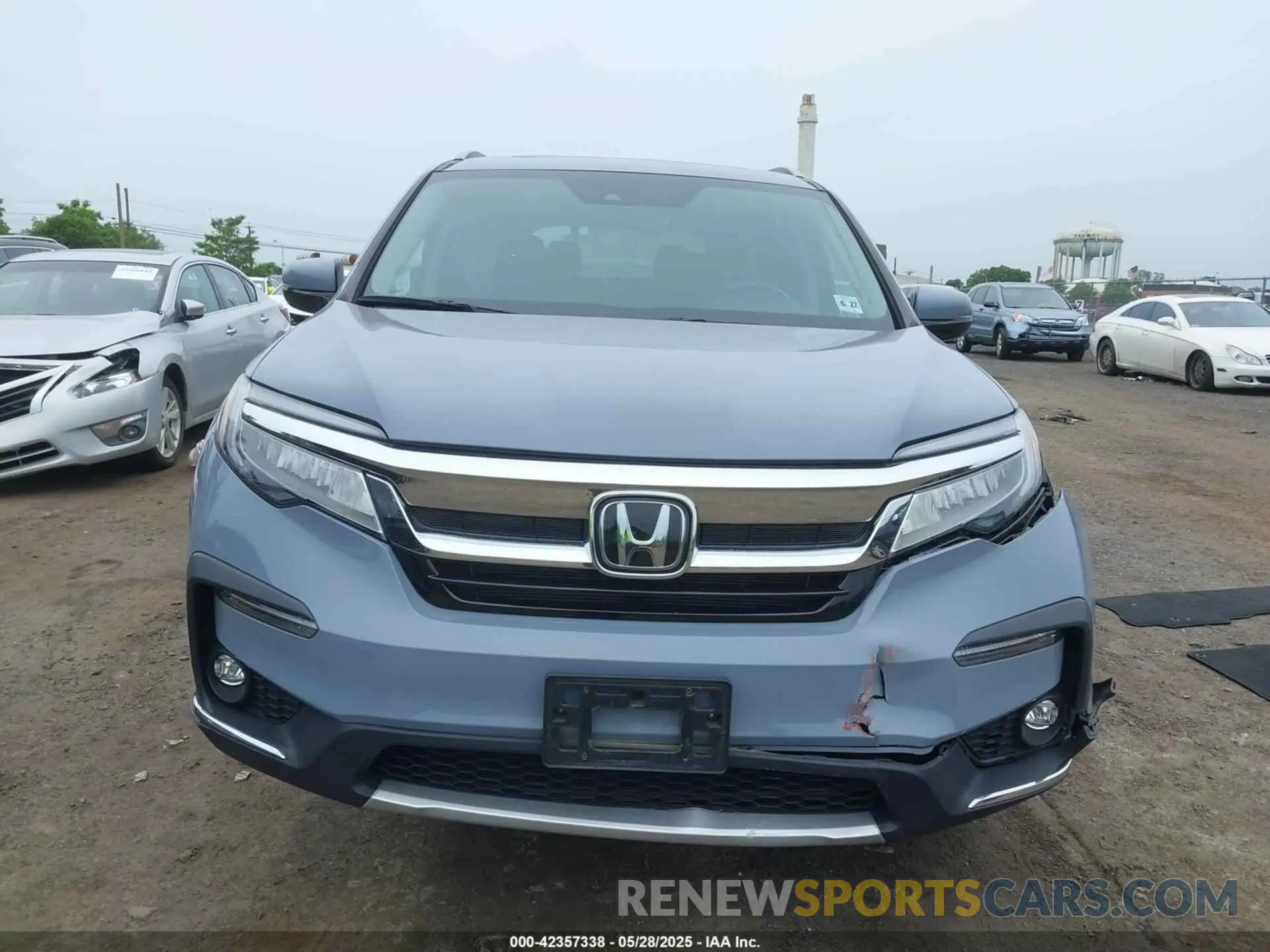 12 Photograph of a damaged car 5FNYF6H68NB056077 HONDA PILOT 2022