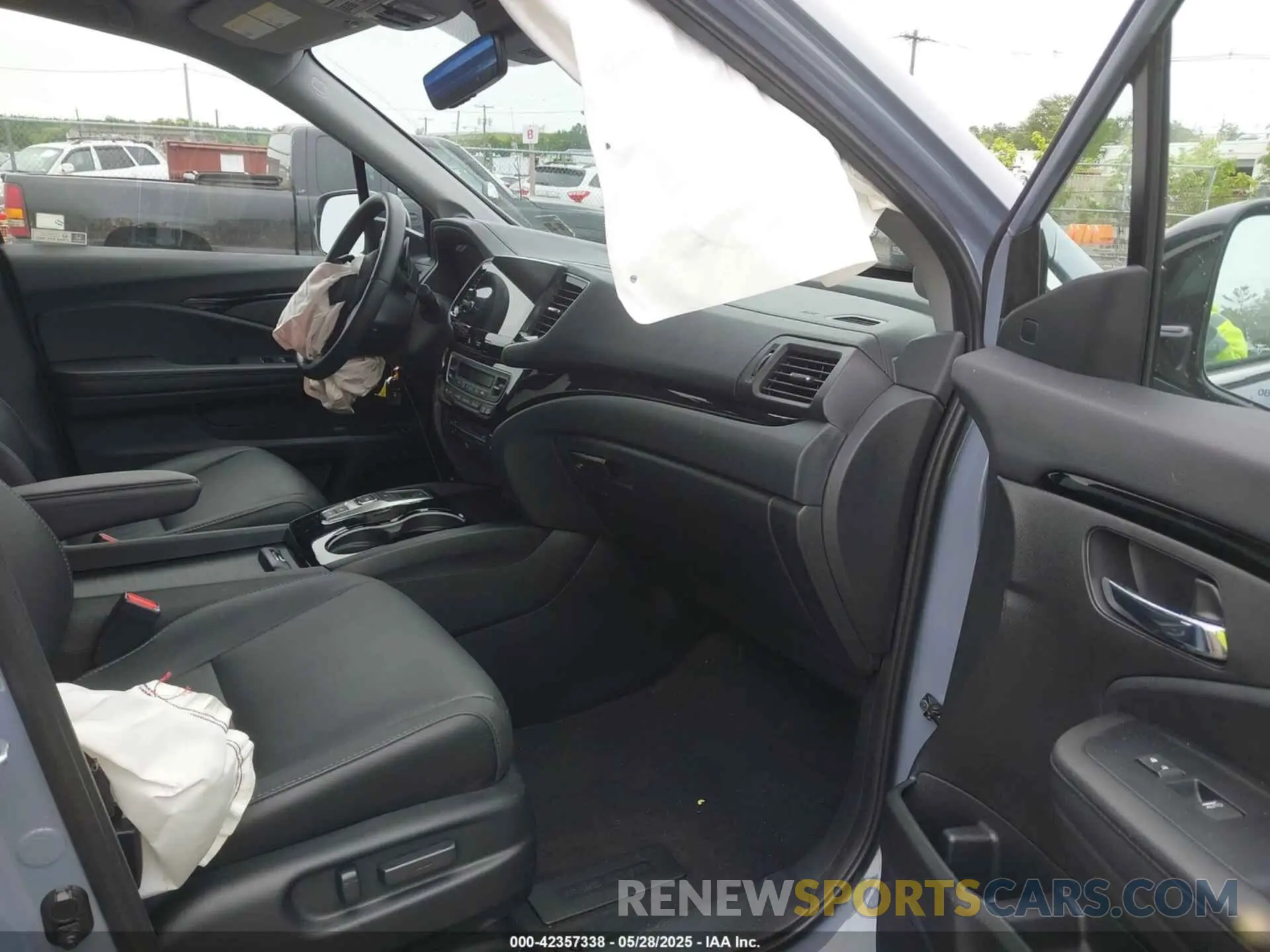 5 Photograph of a damaged car 5FNYF6H68NB056077 HONDA PILOT 2022