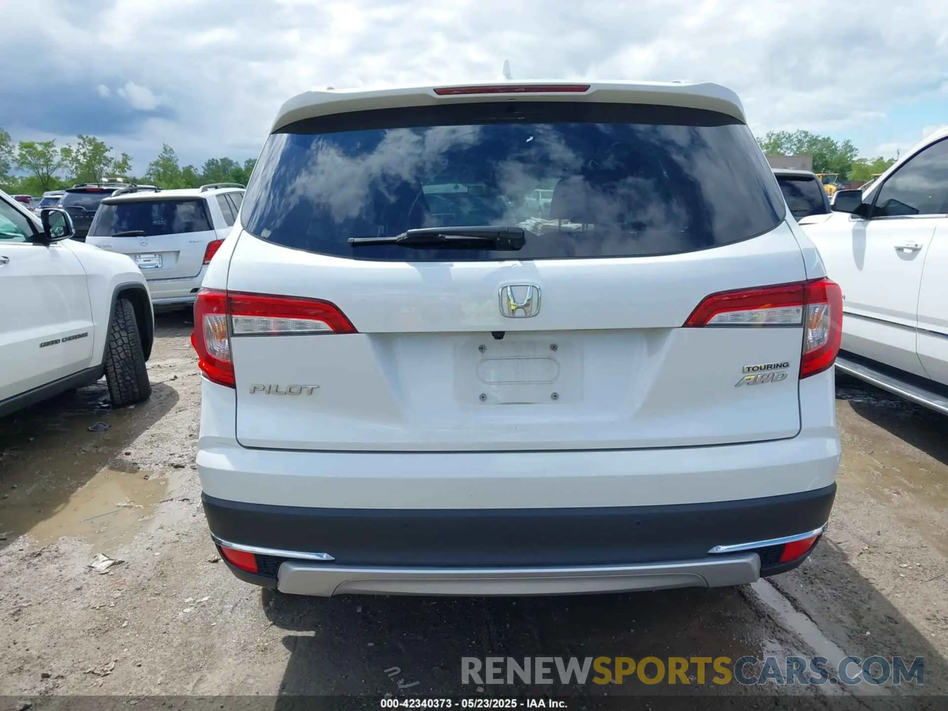 16 Photograph of a damaged car 5FNYF6H68NB068388 HONDA PILOT 2022