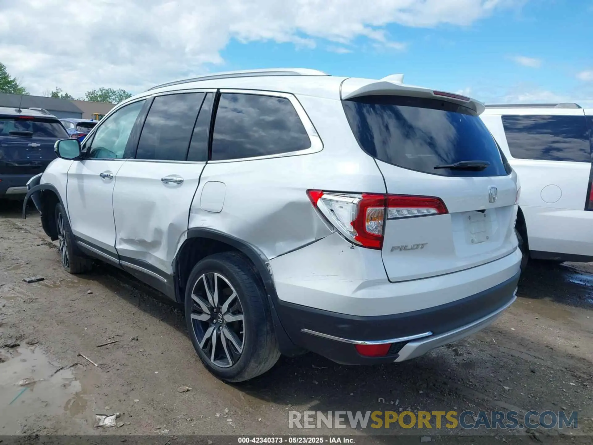 3 Photograph of a damaged car 5FNYF6H68NB068388 HONDA PILOT 2022