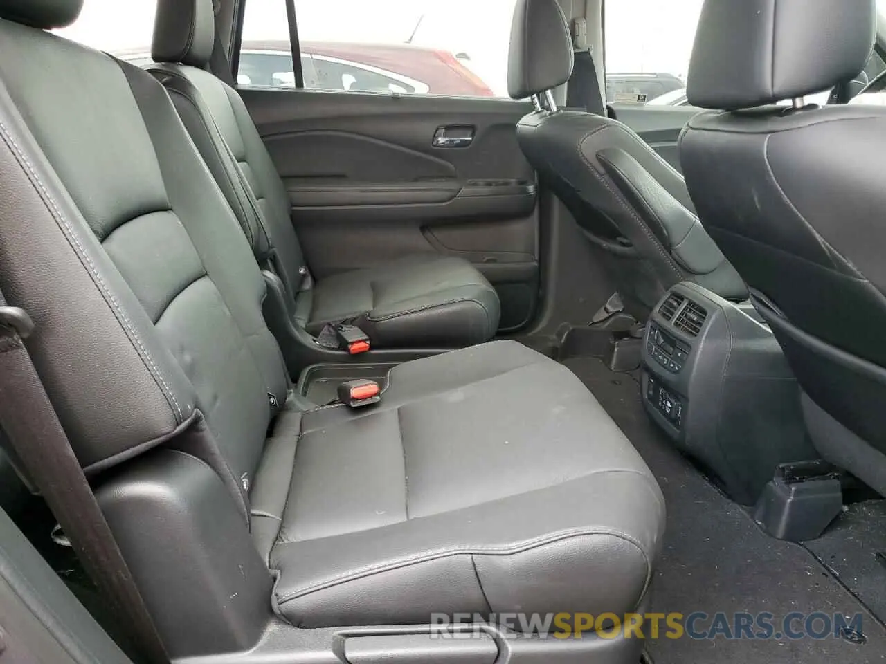 11 Photograph of a damaged car 5FNYF6H6XNB014347 HONDA PILOT 2022