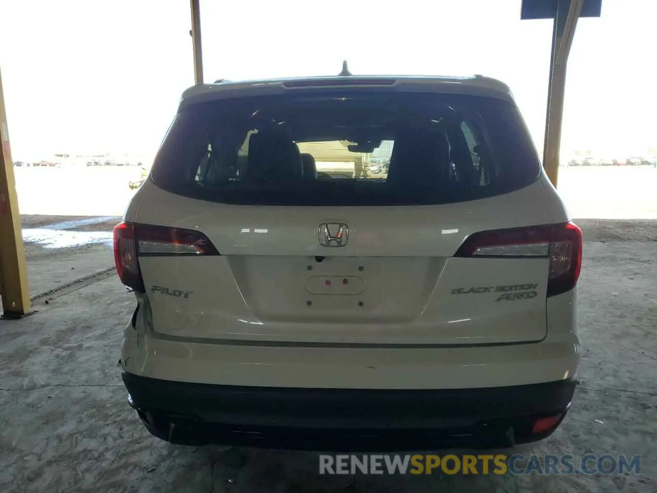6 Photograph of a damaged car 5FNYF6H79NB058316 HONDA PILOT 2022