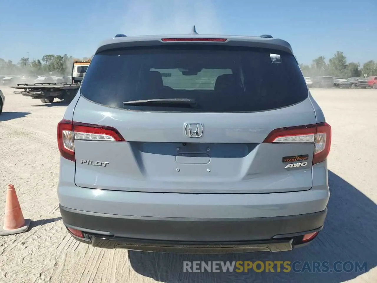 6 Photograph of a damaged car 5FNYF6H80NB053532 HONDA PILOT 2022