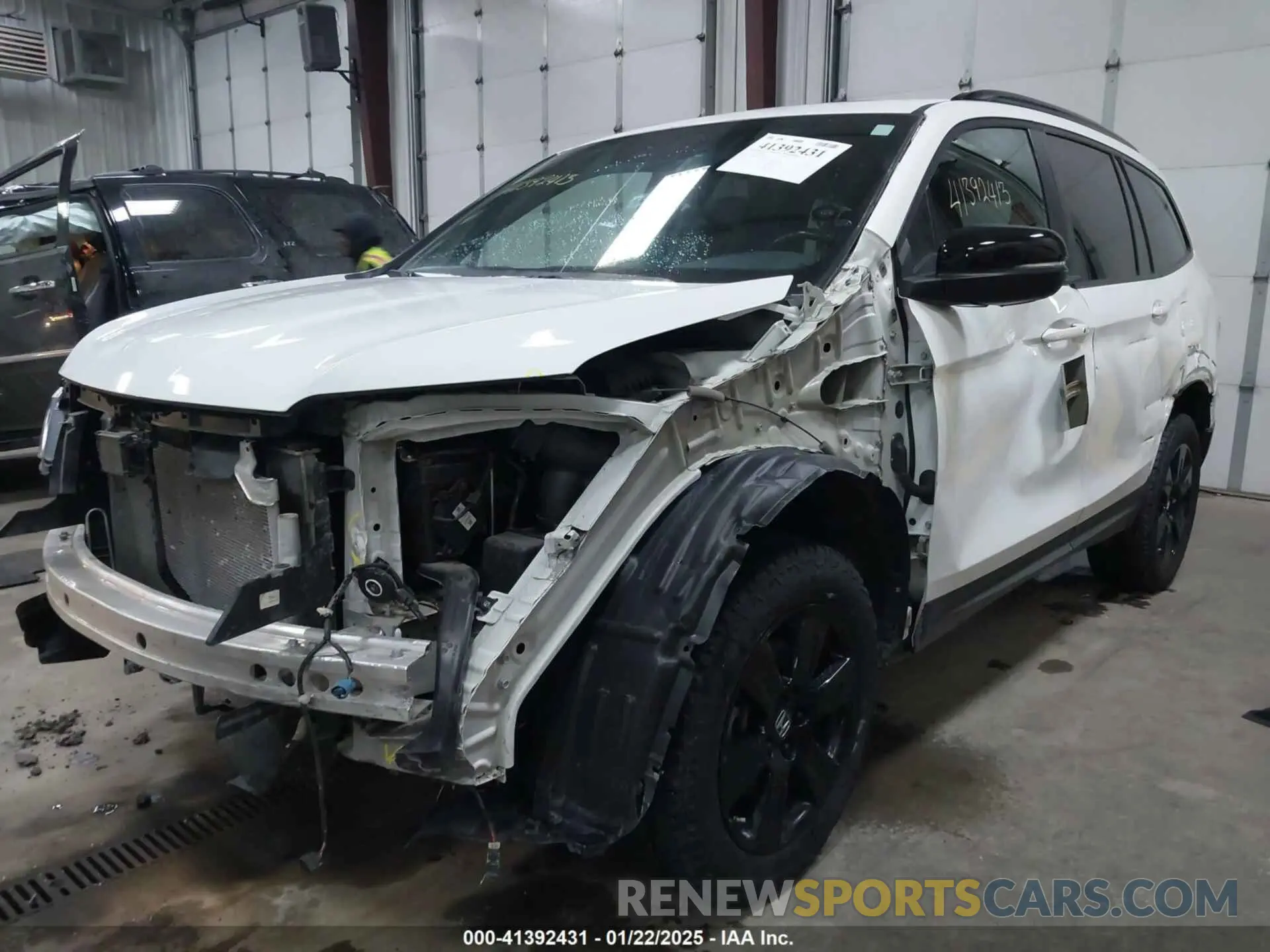 2 Photograph of a damaged car 5FNYF6H80NB081346 HONDA PILOT 2022