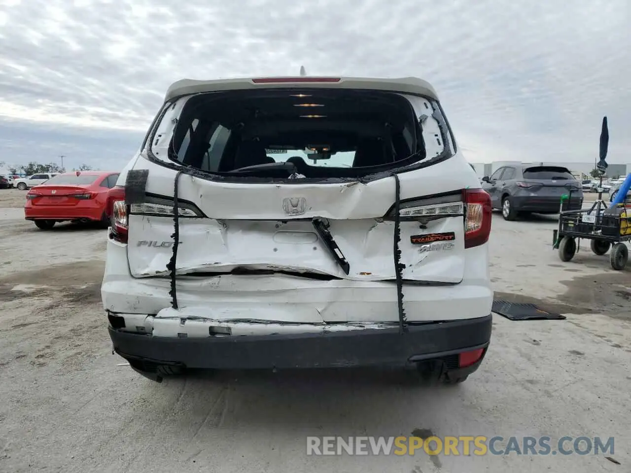 6 Photograph of a damaged car 5FNYF6H80NB082609 HONDA PILOT 2022