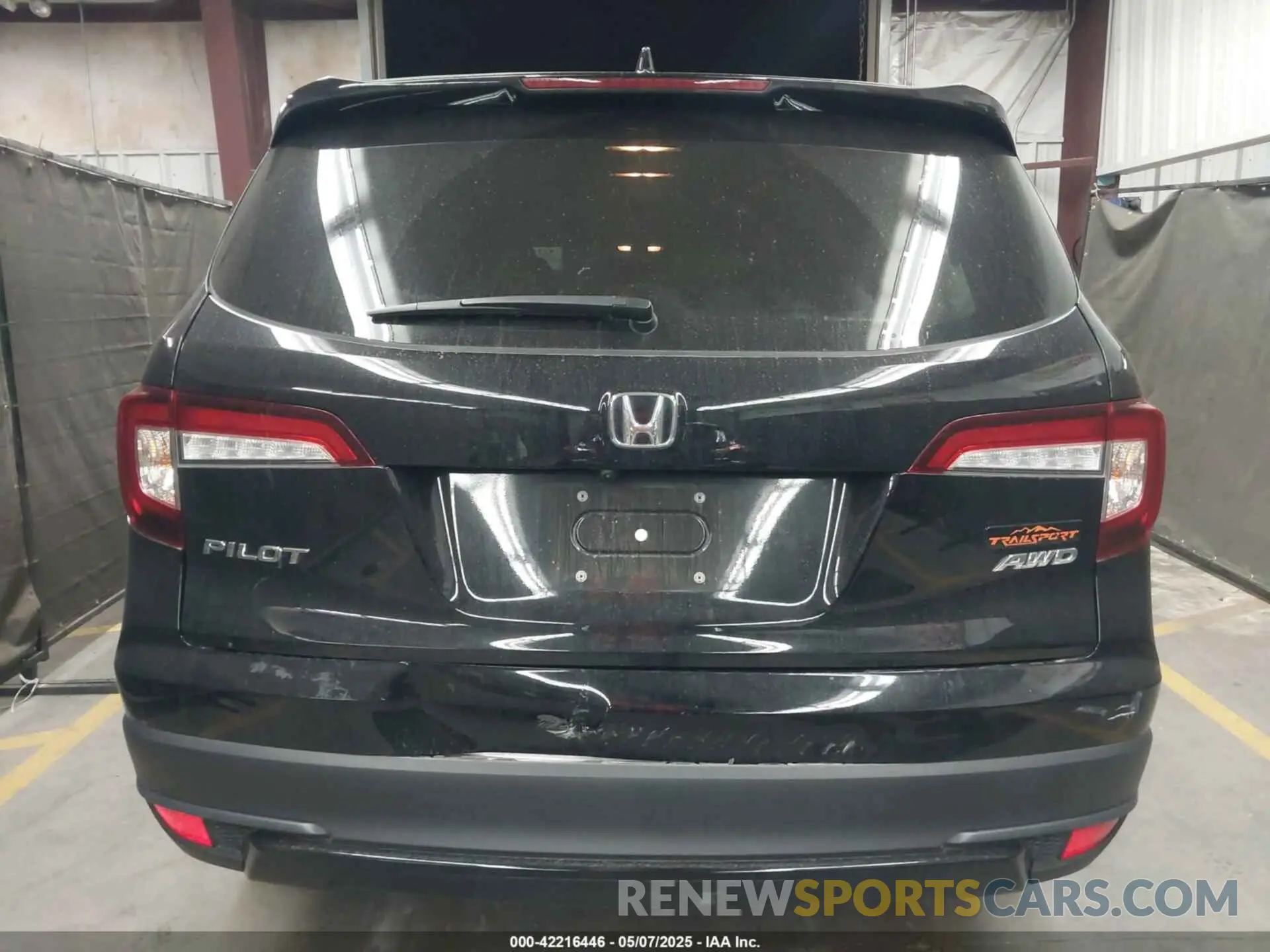 16 Photograph of a damaged car 5FNYF6H81NB062109 HONDA PILOT 2022