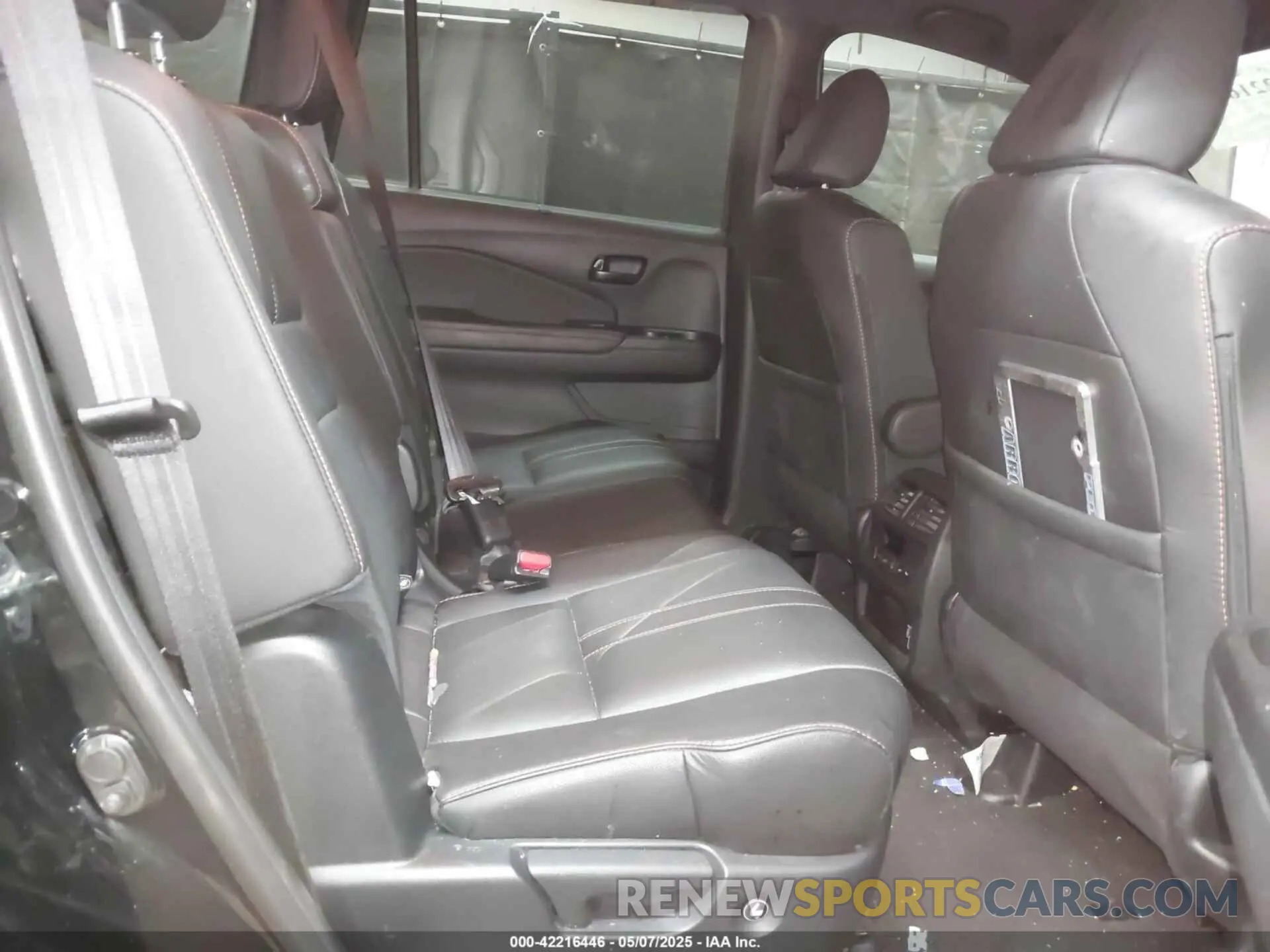8 Photograph of a damaged car 5FNYF6H81NB062109 HONDA PILOT 2022
