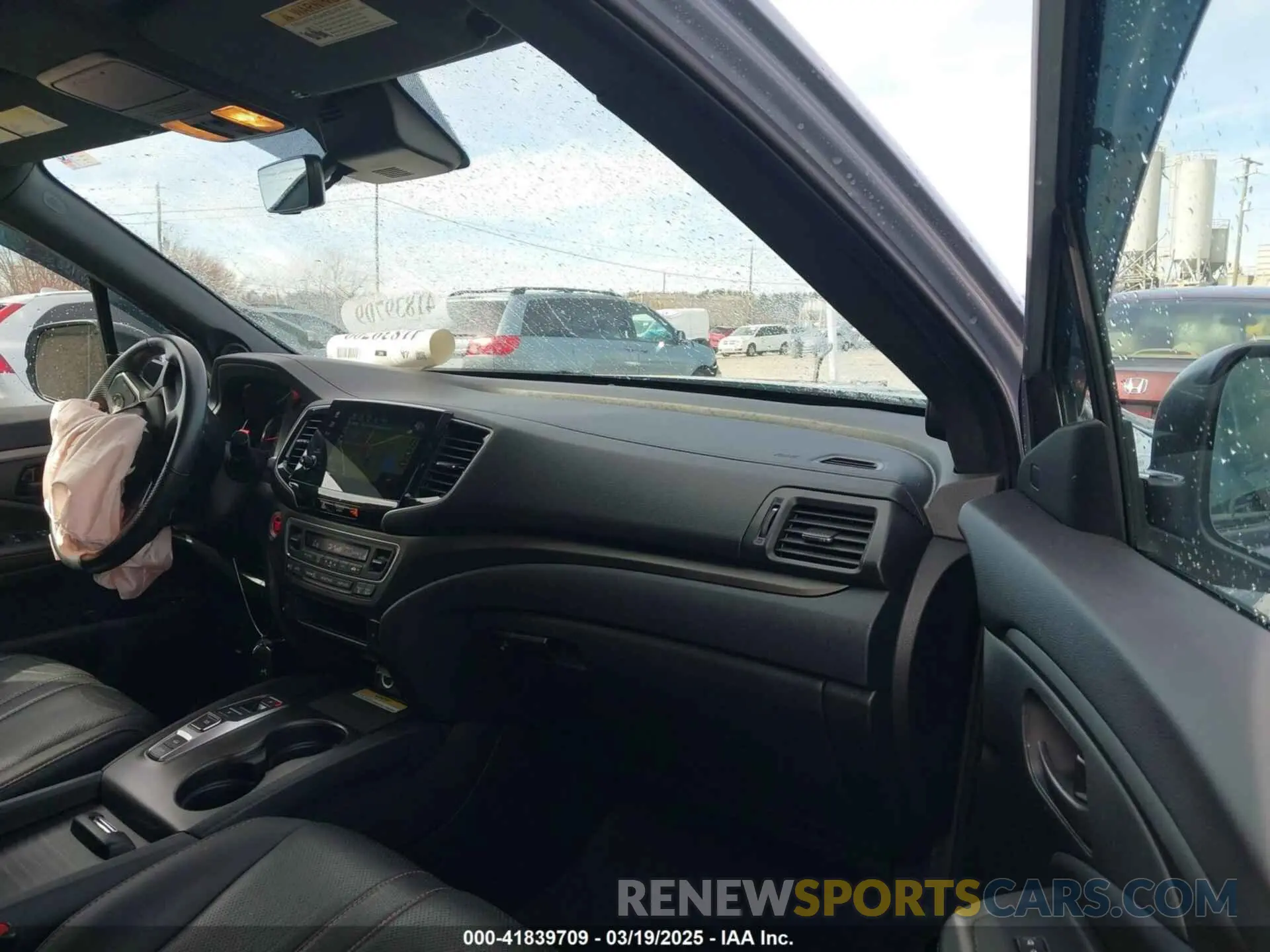 5 Photograph of a damaged car 5FNYF6H83NB035798 HONDA PILOT 2022