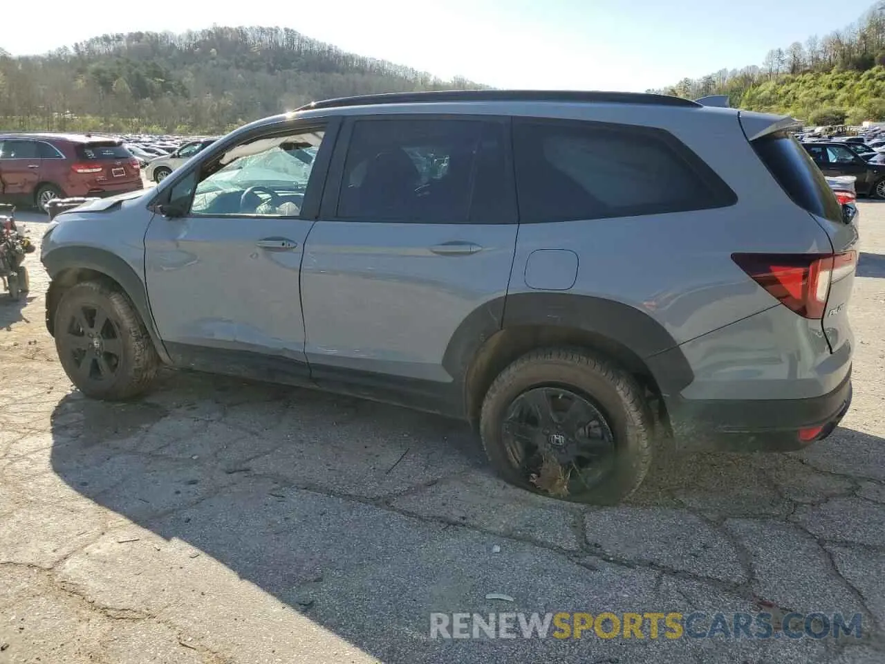 2 Photograph of a damaged car 5FNYF6H85NB087319 HONDA PILOT 2022