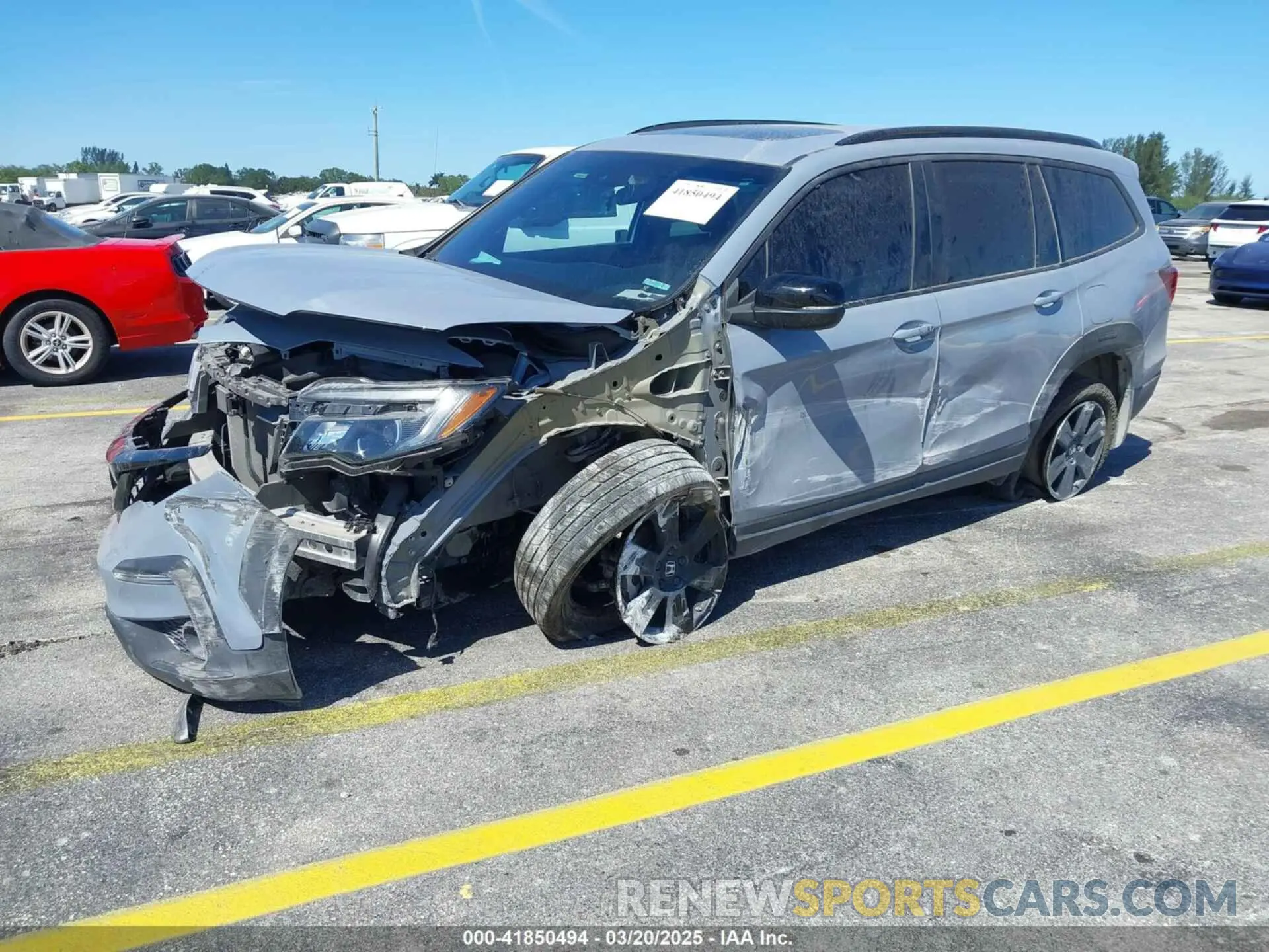 2 Photograph of a damaged car 5FNYF6H88NB060695 HONDA PILOT 2022