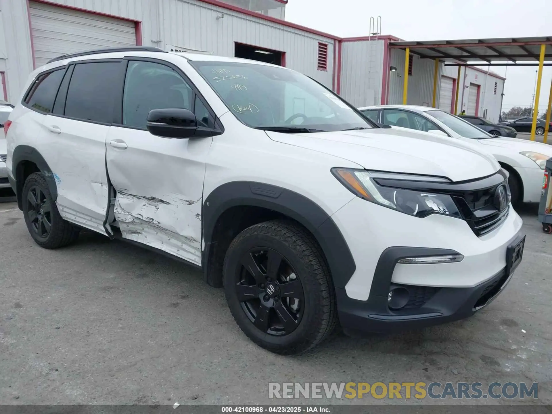 1 Photograph of a damaged car 5FNYF6H8XNB082116 HONDA PILOT 2022