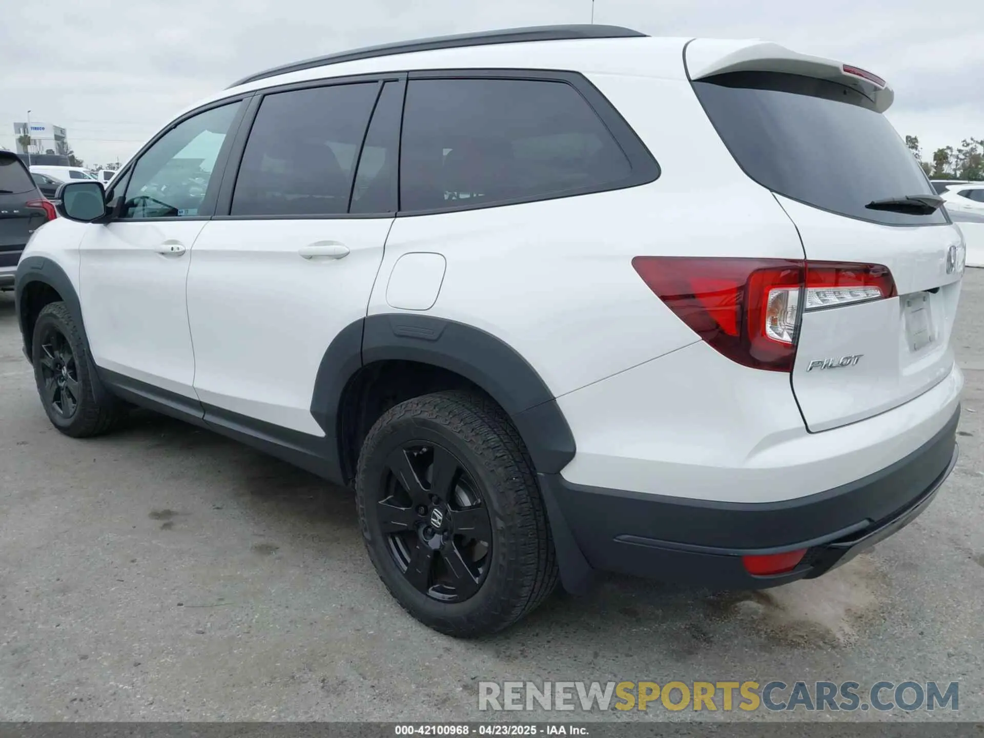3 Photograph of a damaged car 5FNYF6H8XNB082116 HONDA PILOT 2022