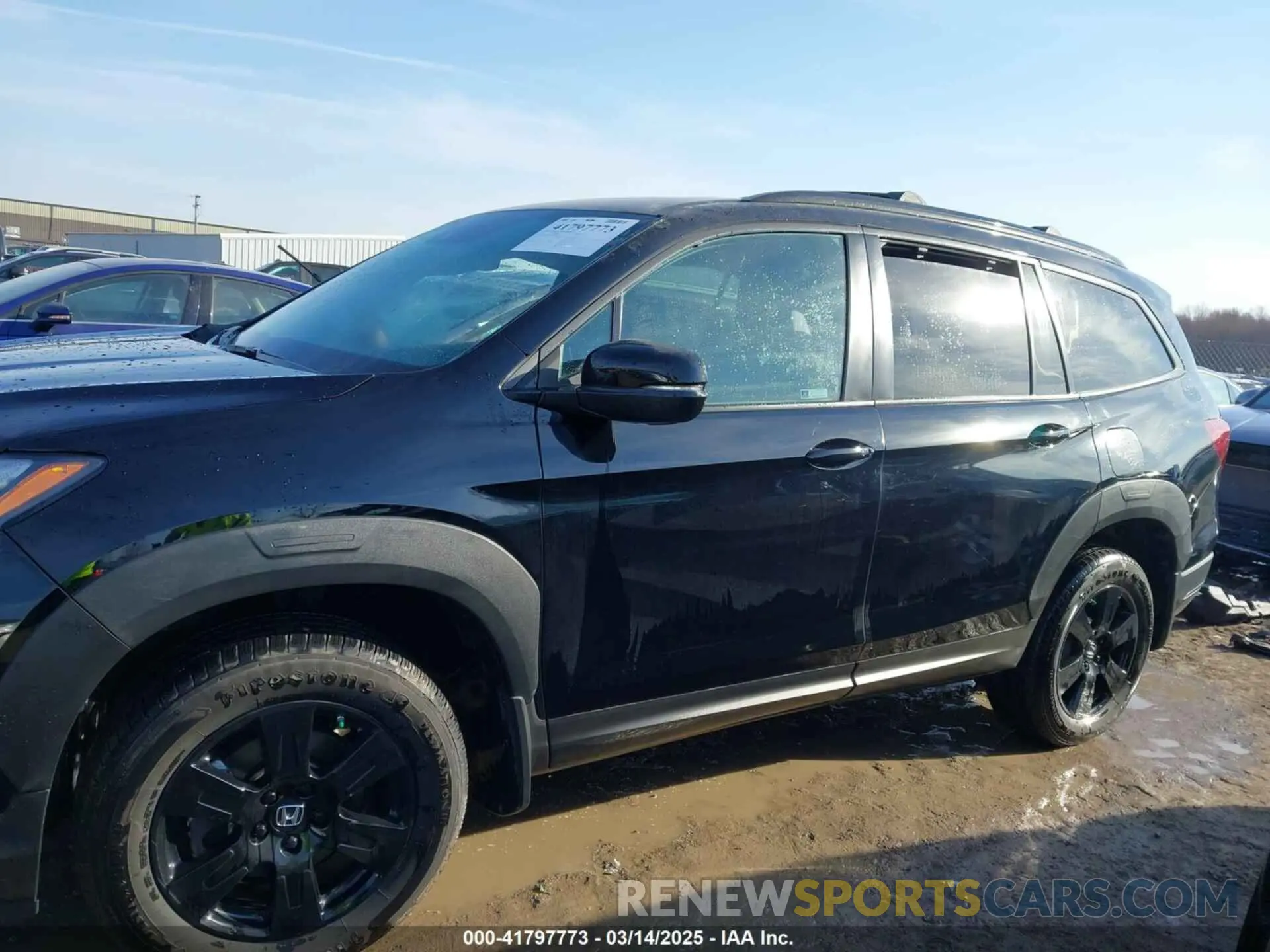 14 Photograph of a damaged car 5FNYF6H8XNB085971 HONDA PILOT 2022