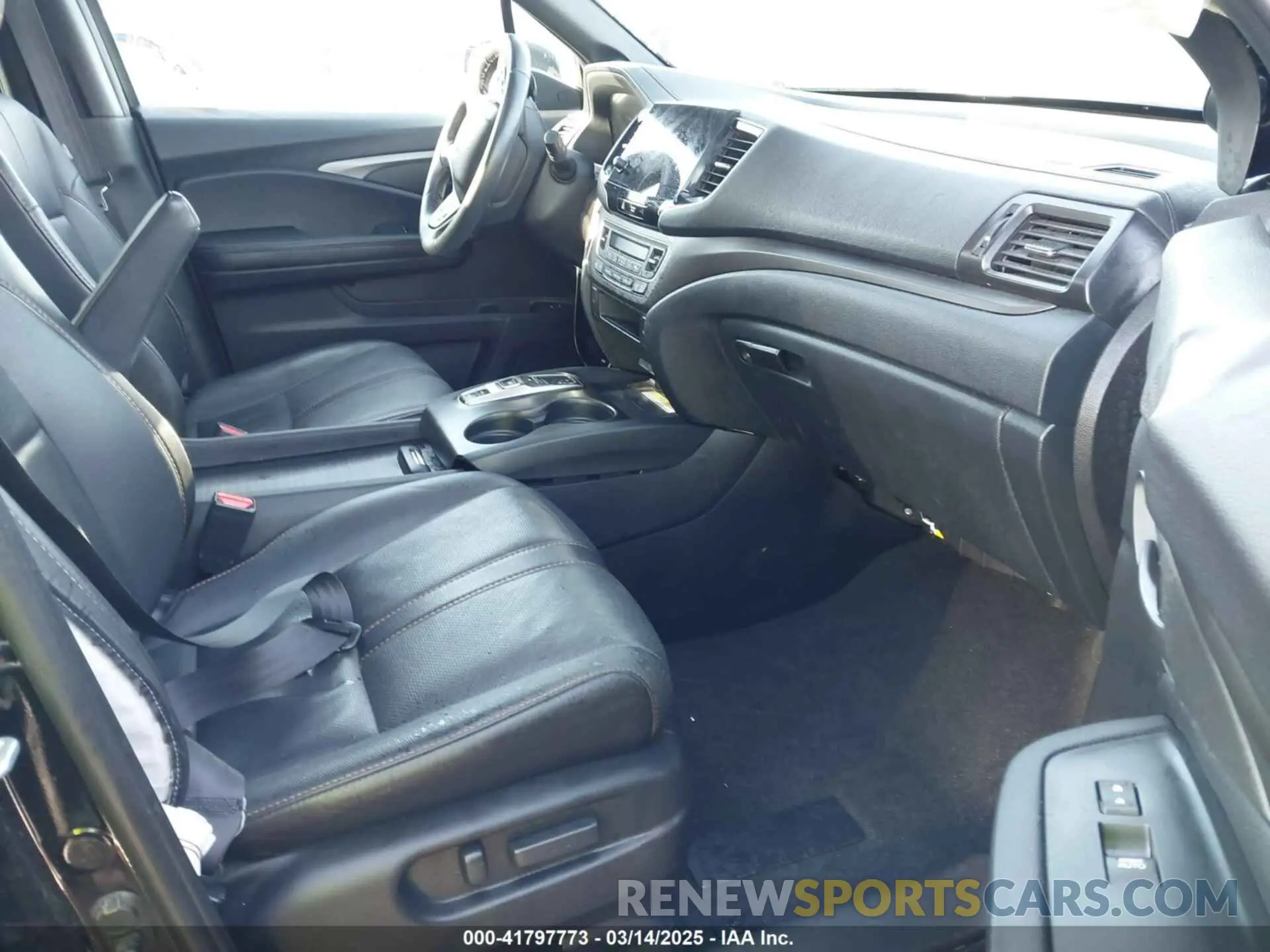 5 Photograph of a damaged car 5FNYF6H8XNB085971 HONDA PILOT 2022