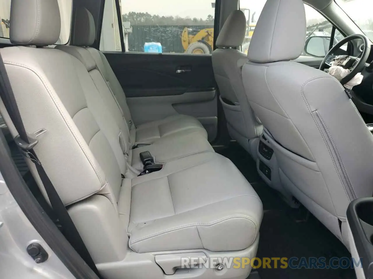 11 Photograph of a damaged car 5FNYF6H91NB016644 HONDA PILOT 2022