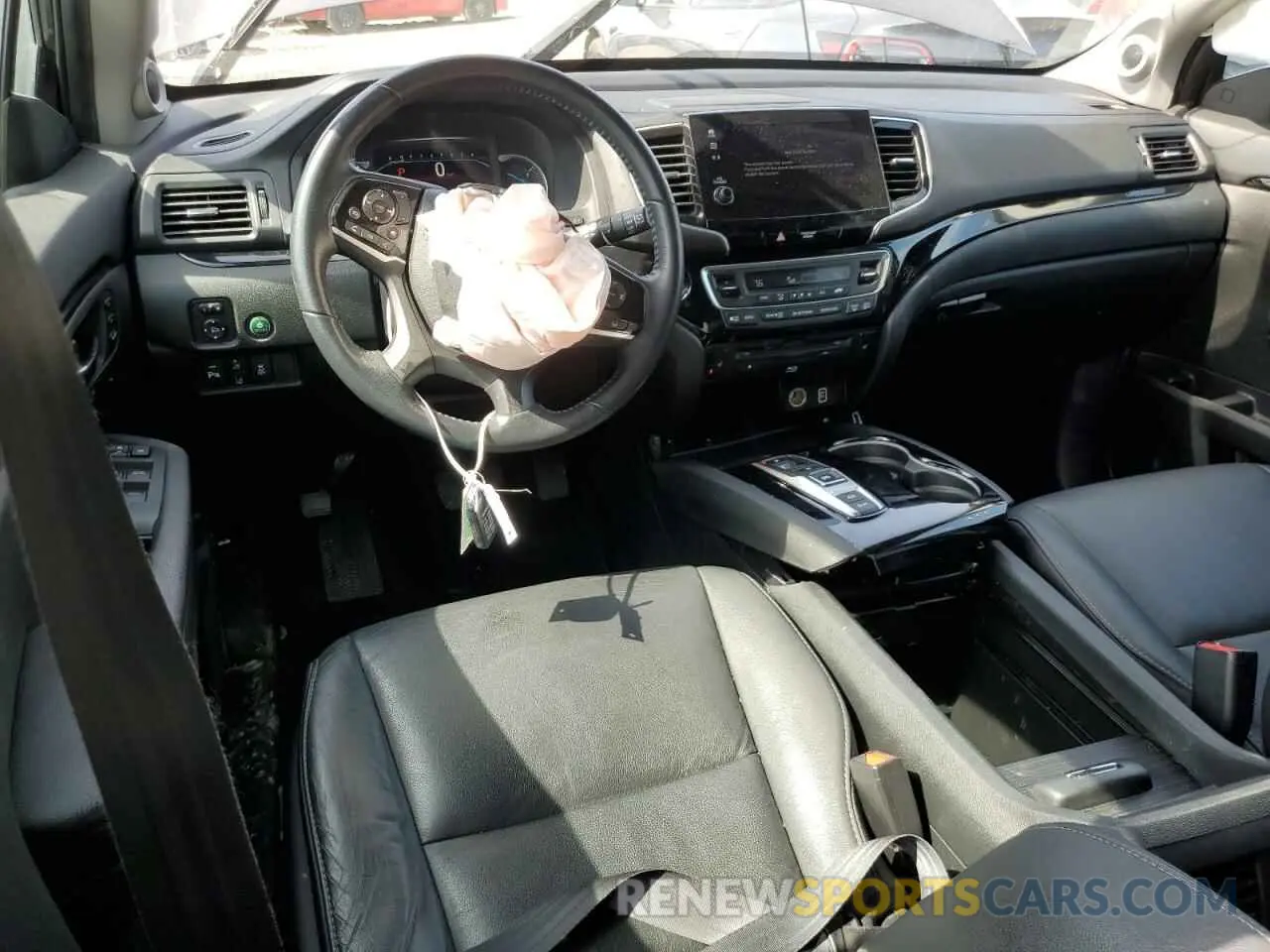 8 Photograph of a damaged car 5FNYF6H94NB016234 HONDA PILOT 2022