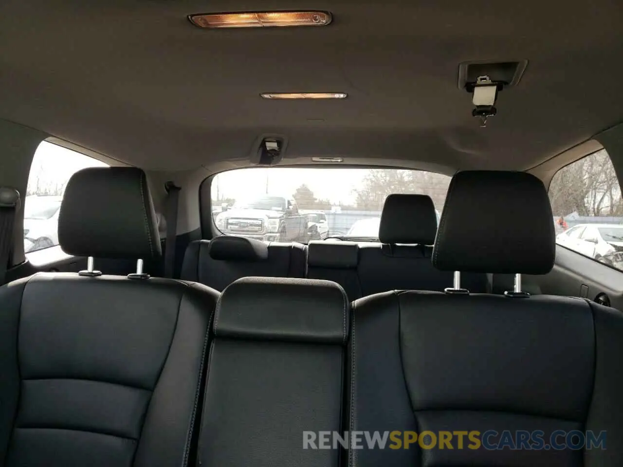 10 Photograph of a damaged car 5FNYF6H95NB504494 HONDA PILOT 2022
