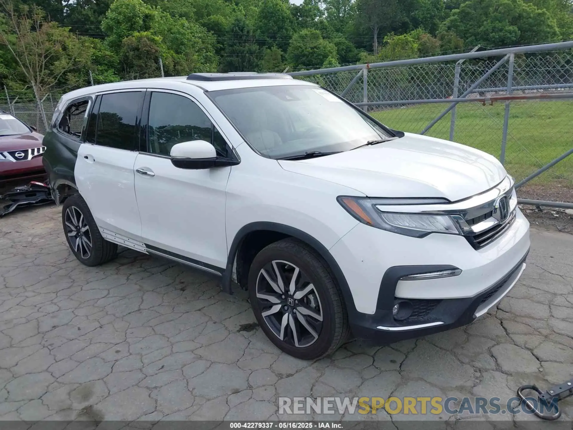 1 Photograph of a damaged car 5FNYF6H9XNB016478 HONDA PILOT 2022