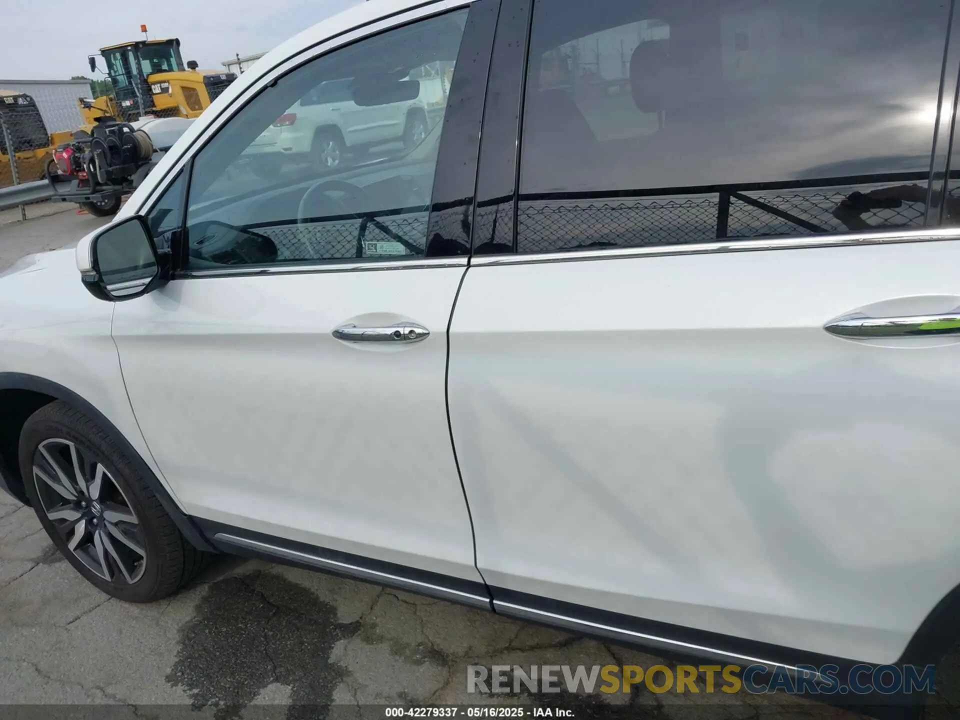 15 Photograph of a damaged car 5FNYF6H9XNB016478 HONDA PILOT 2022