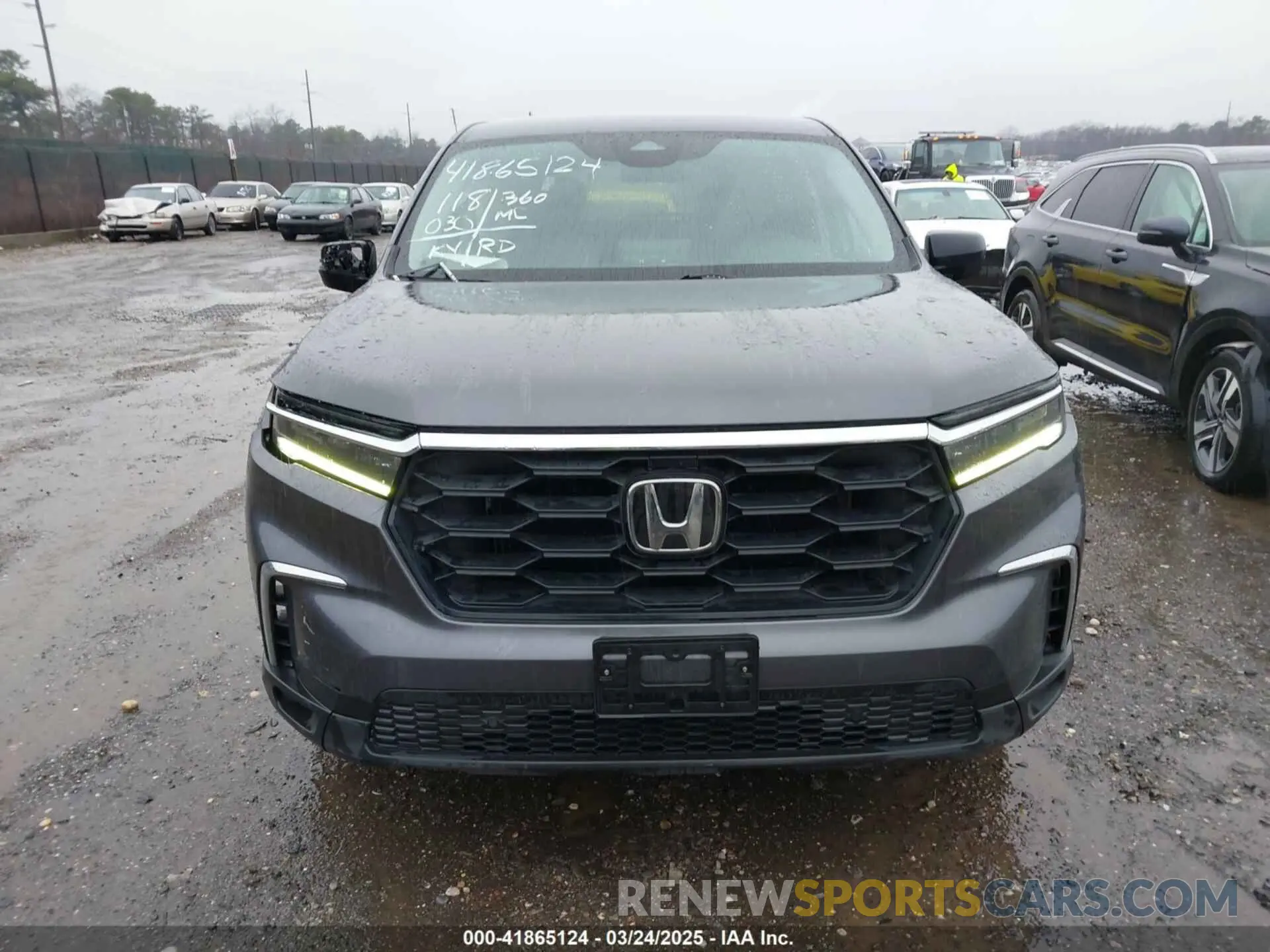 12 Photograph of a damaged car 5FNYG1H21PB020666 HONDA PILOT 2023