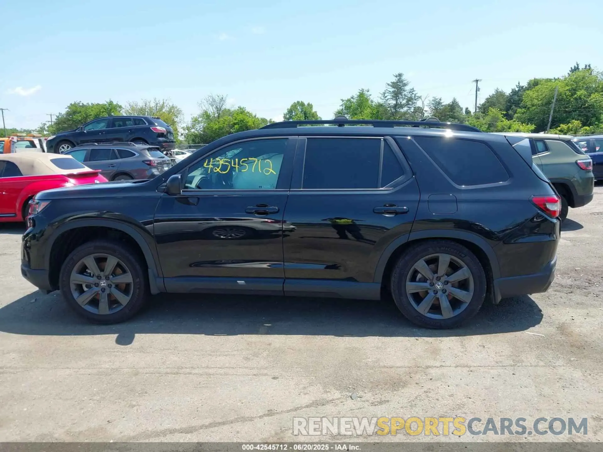 14 Photograph of a damaged car 5FNYG1H36PB024804 HONDA PILOT 2023