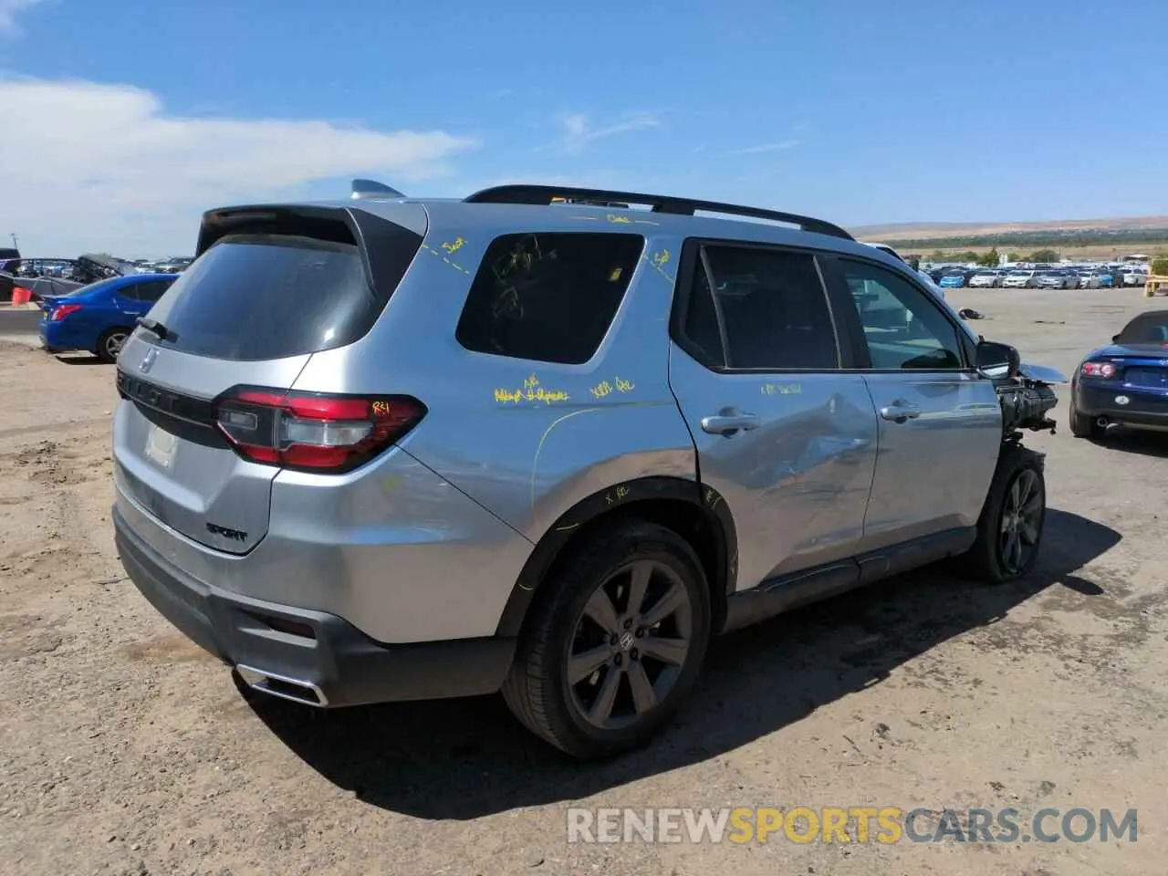3 Photograph of a damaged car 5FNYG1H38PB057058 HONDA PILOT 2023