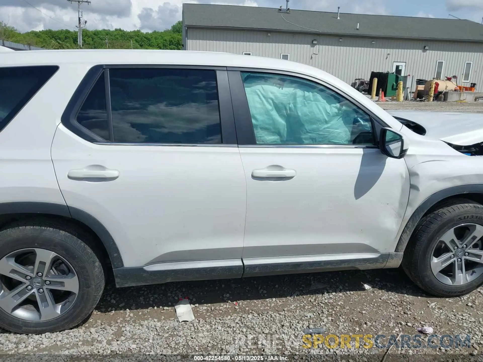 13 Photograph of a damaged car 5FNYG1H46PB012063 HONDA PILOT 2023