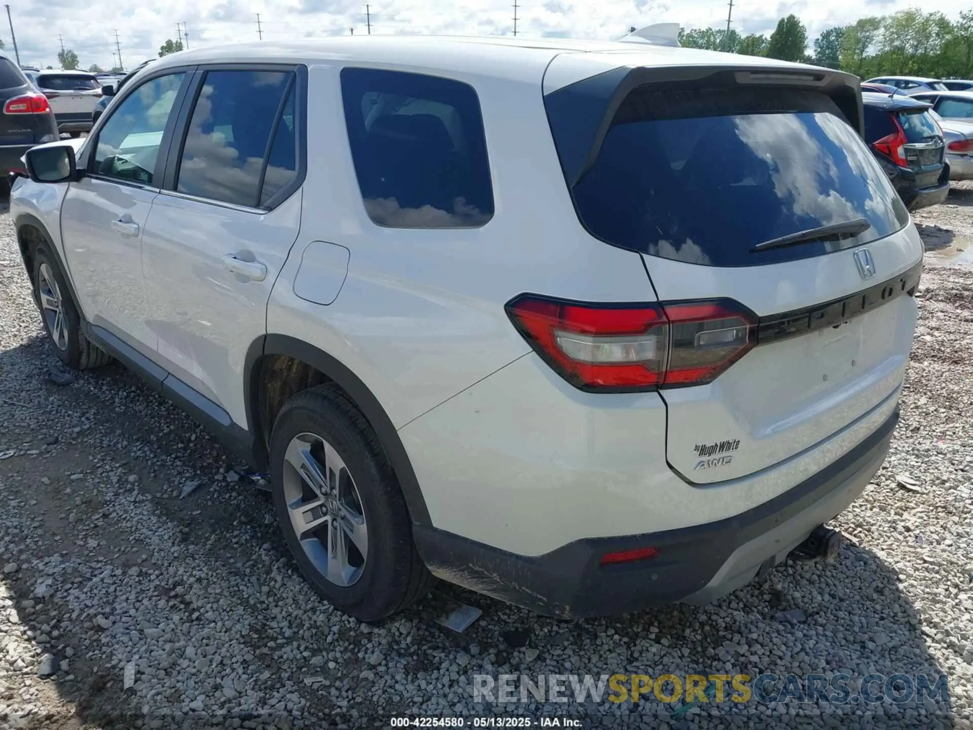 3 Photograph of a damaged car 5FNYG1H46PB012063 HONDA PILOT 2023