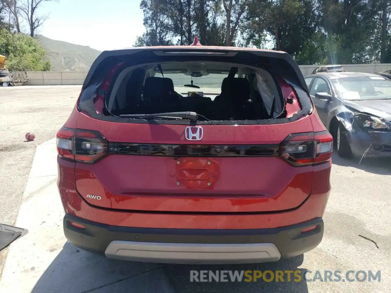 6 Photograph of a damaged car 5FNYG1H48PB043959 HONDA PILOT 2023