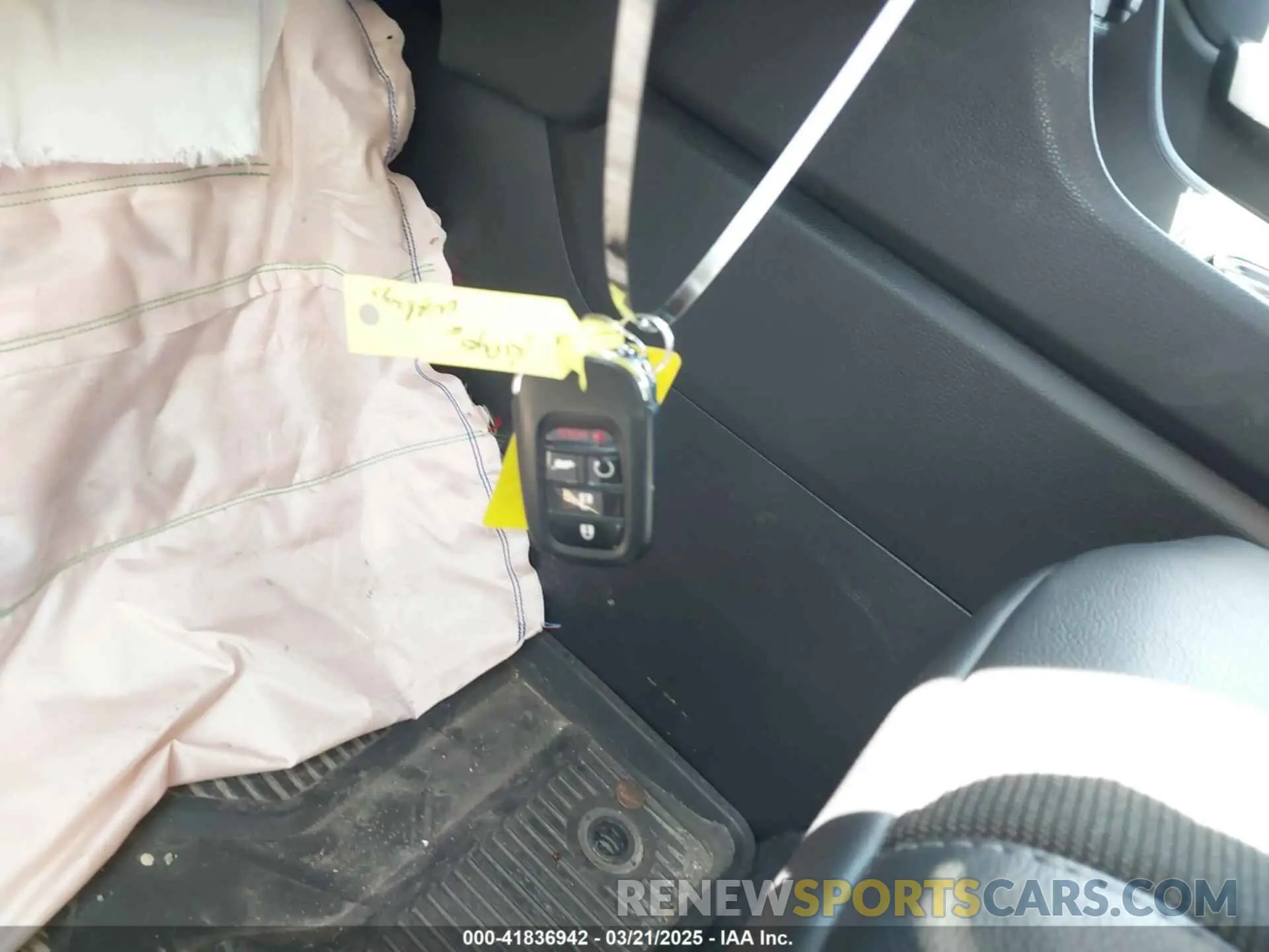 11 Photograph of a damaged car 5FNYG1H58PB013515 HONDA PILOT 2023