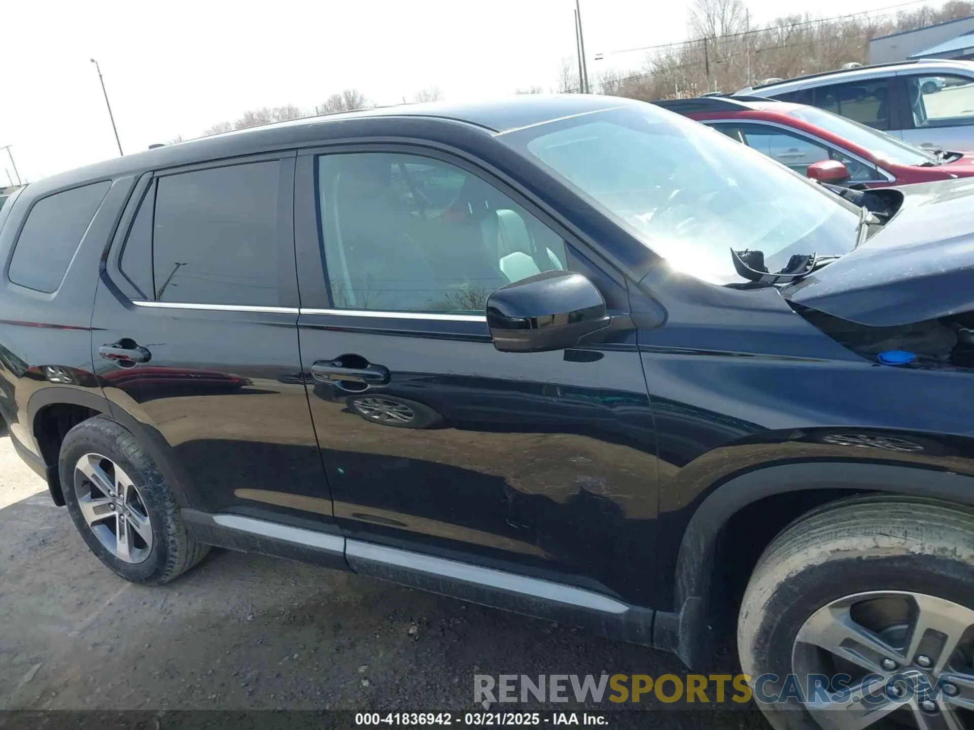 13 Photograph of a damaged car 5FNYG1H58PB013515 HONDA PILOT 2023