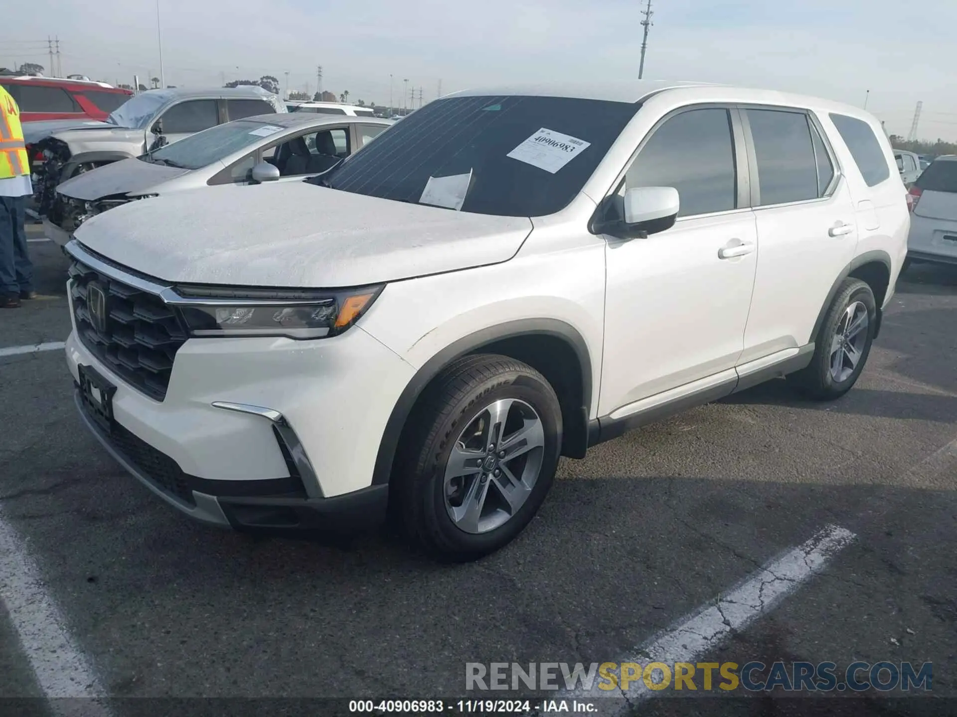 2 Photograph of a damaged car 5FNYG1H5XPB037931 HONDA PILOT 2023