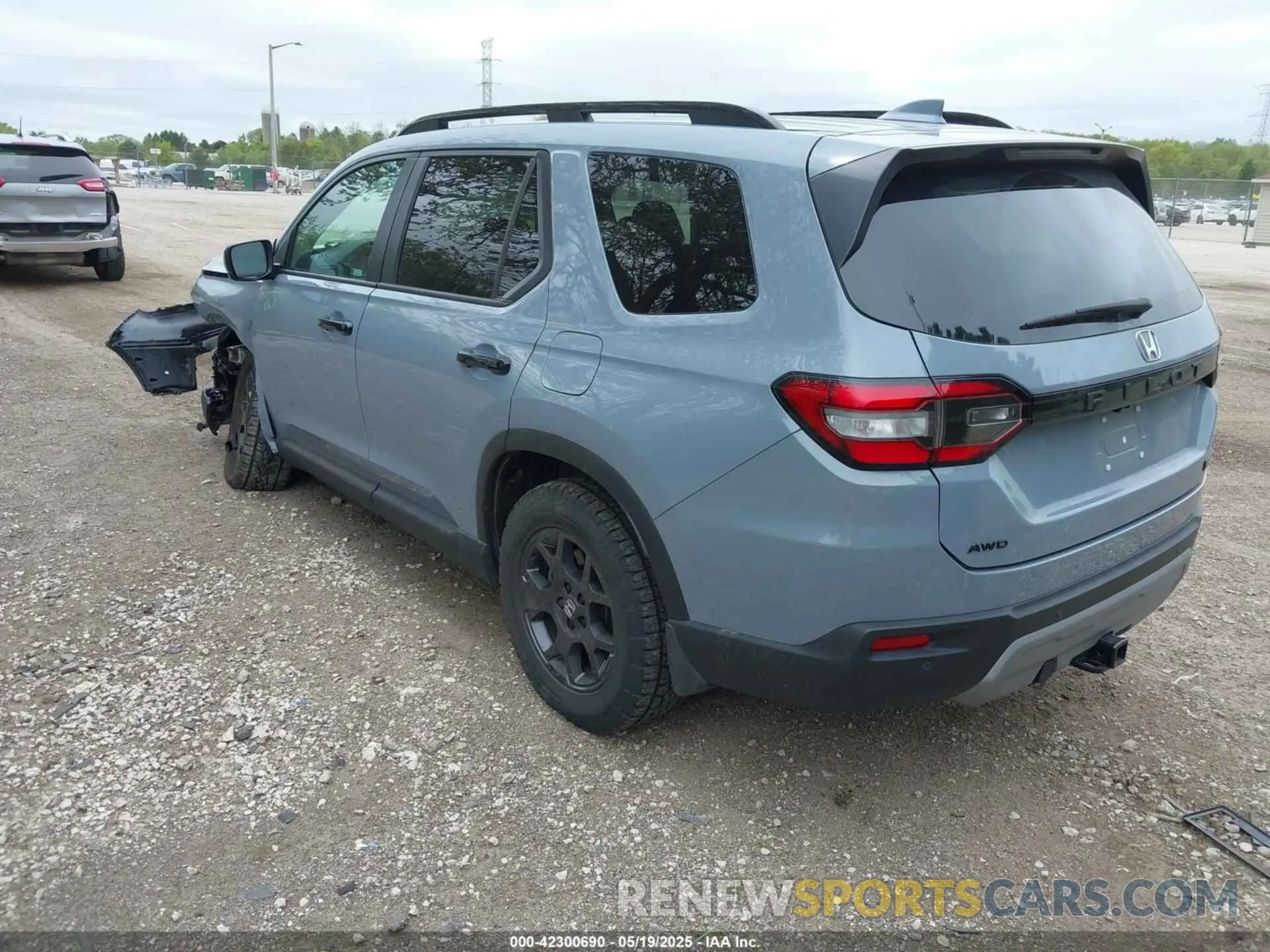 3 Photograph of a damaged car 5FNYG1H61PB026888 HONDA PILOT 2023