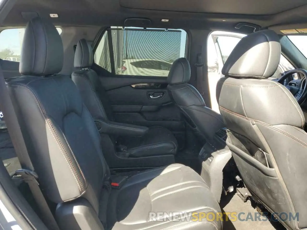 11 Photograph of a damaged car 5FNYG1H63PB057270 HONDA PILOT 2023
