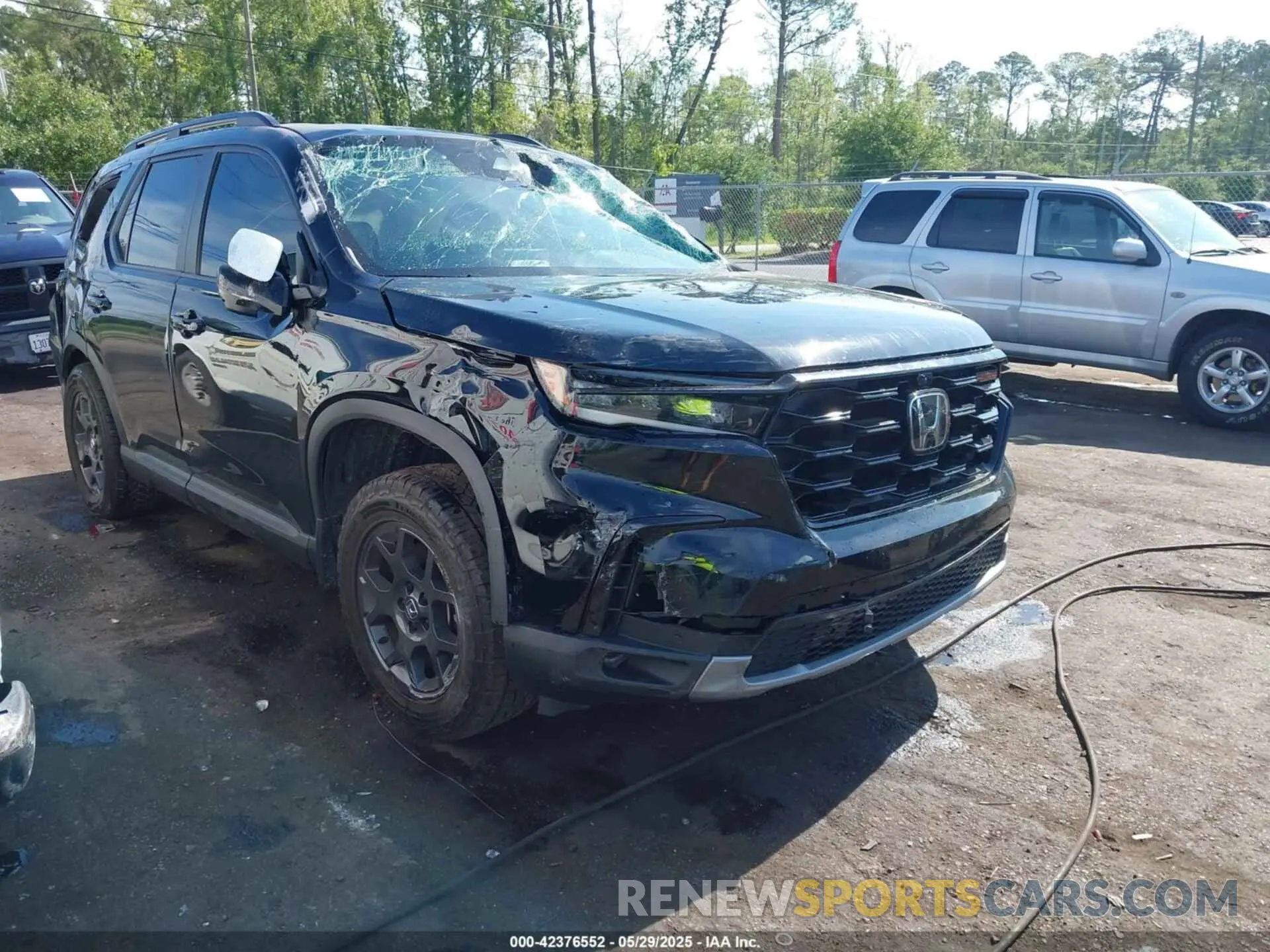 1 Photograph of a damaged car 5FNYG1H67PB042092 HONDA PILOT 2023