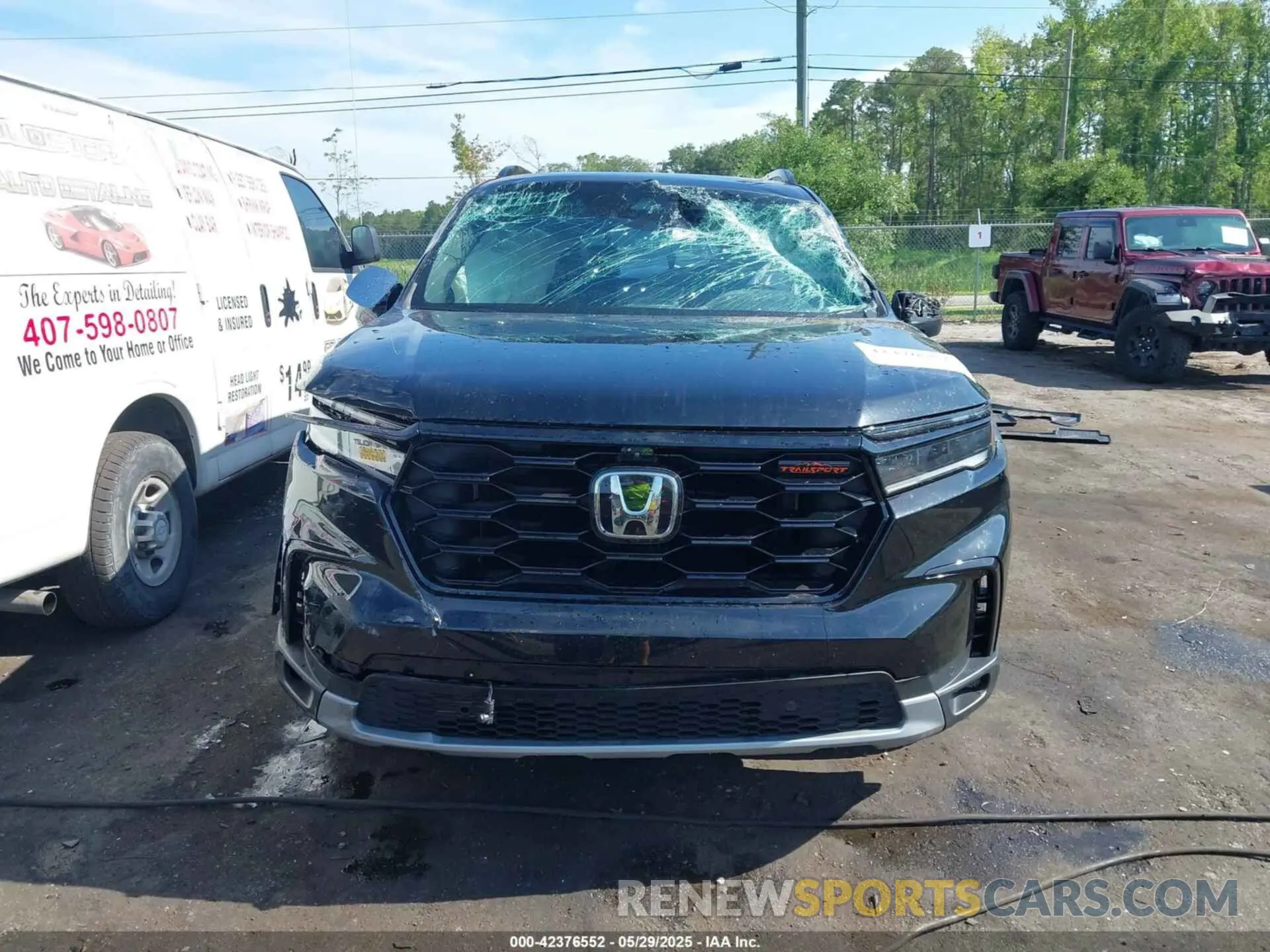 11 Photograph of a damaged car 5FNYG1H67PB042092 HONDA PILOT 2023