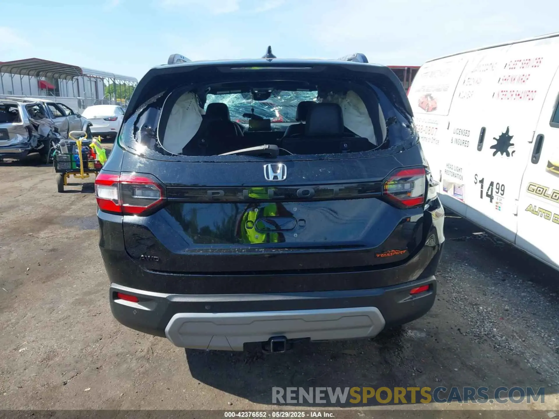 15 Photograph of a damaged car 5FNYG1H67PB042092 HONDA PILOT 2023
