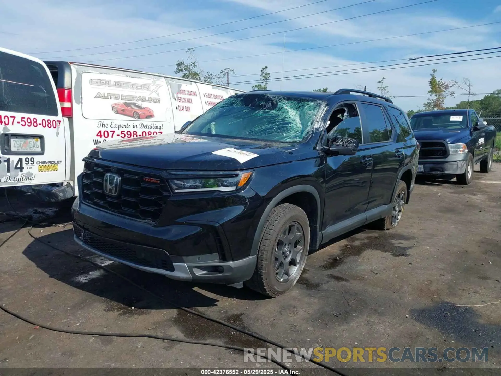 2 Photograph of a damaged car 5FNYG1H67PB042092 HONDA PILOT 2023