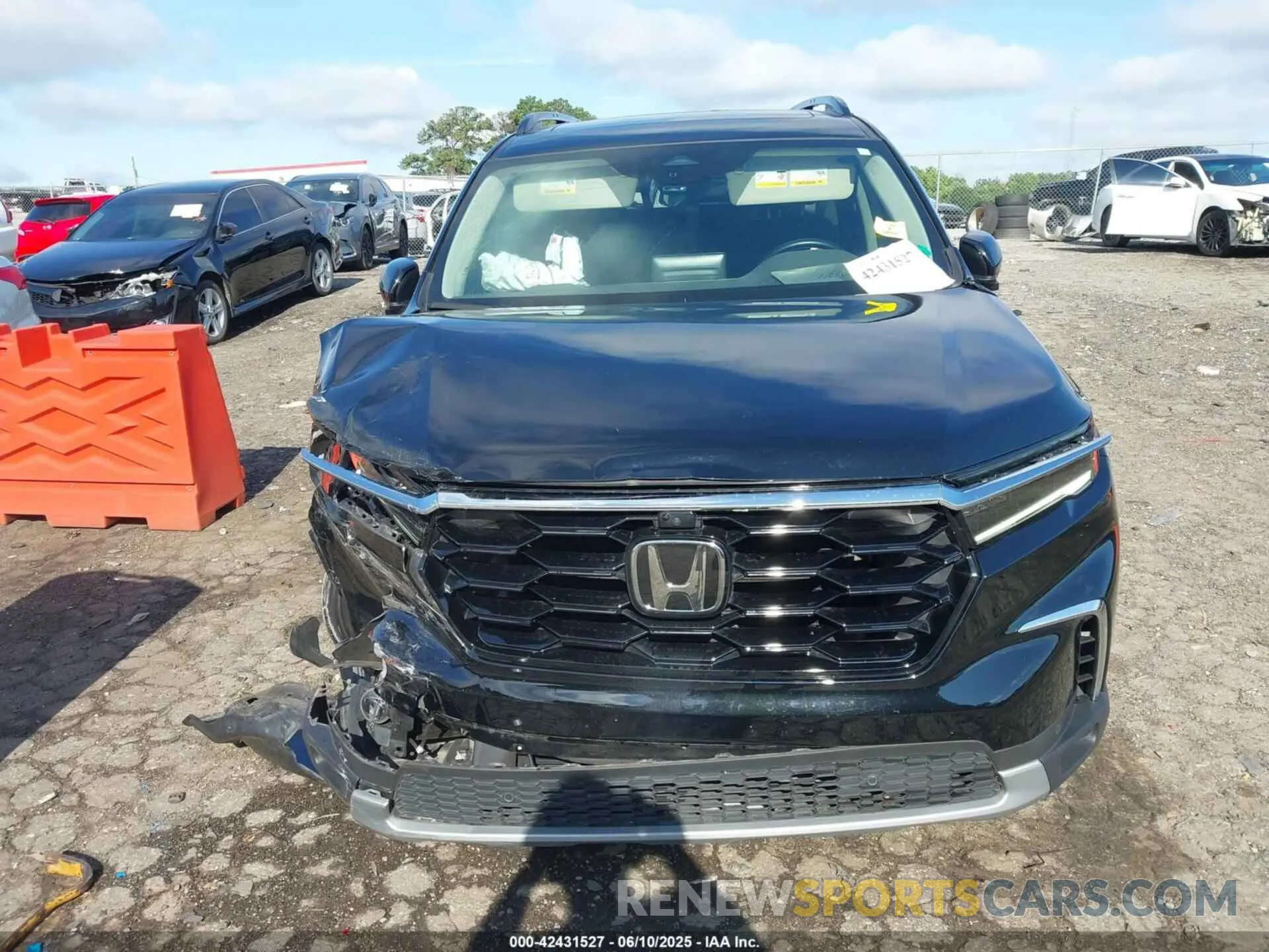 12 Photograph of a damaged car 5FNYG1H80PB005239 HONDA PILOT 2023