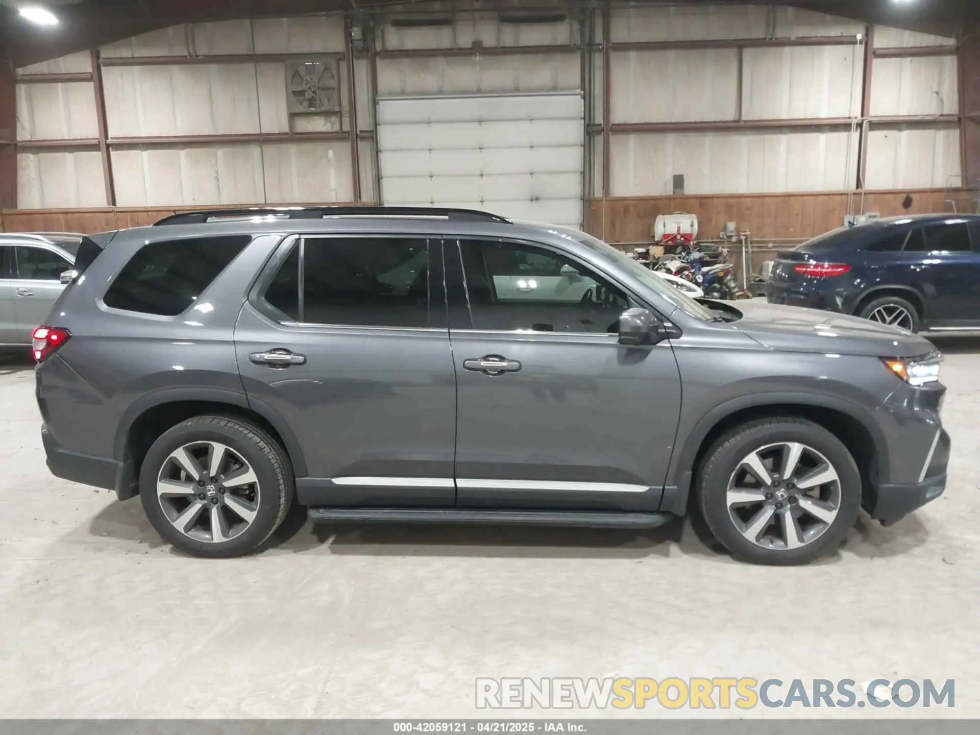 13 Photograph of a damaged car 5FNYG1H80PB026995 HONDA PILOT 2023