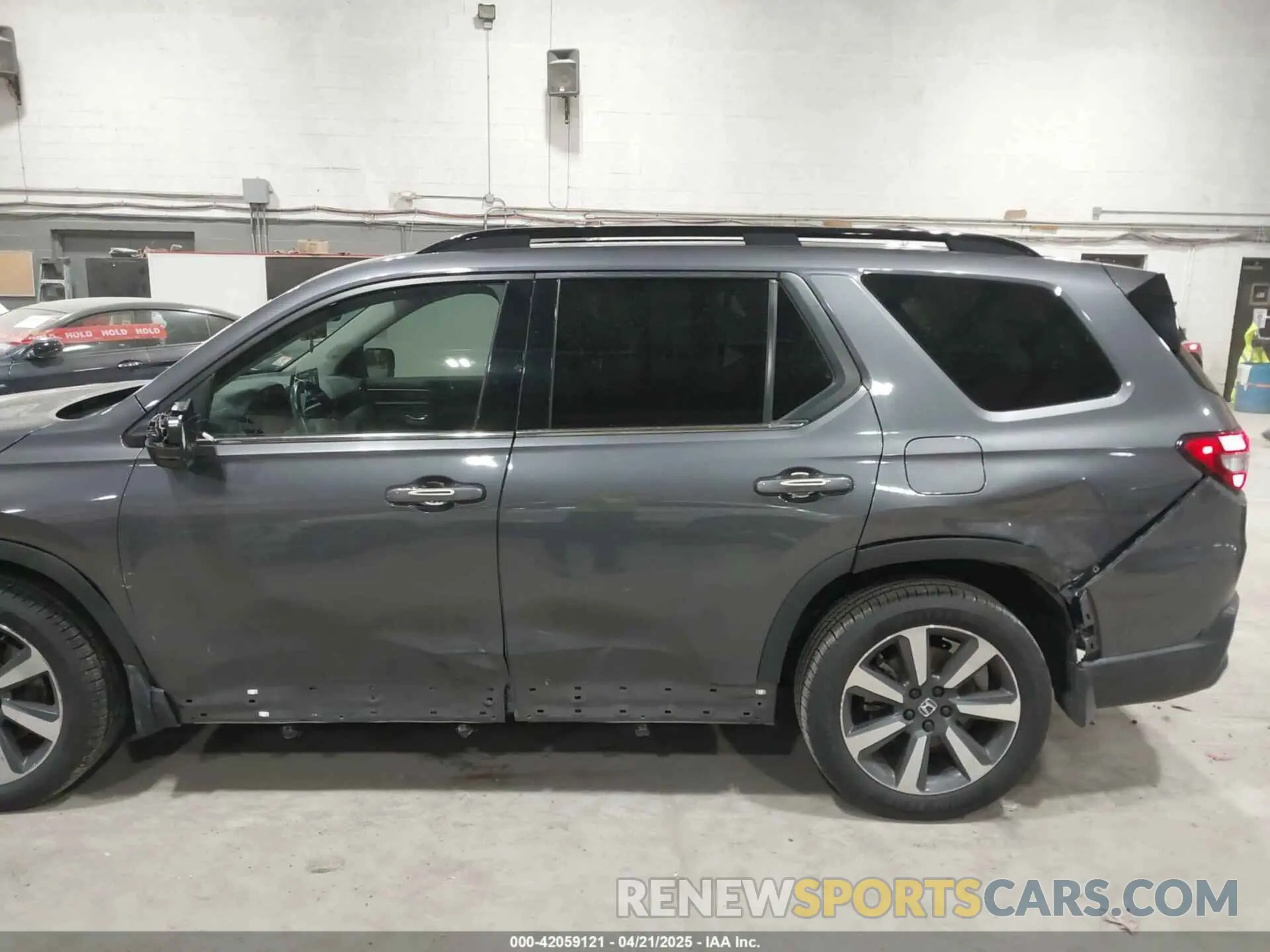 6 Photograph of a damaged car 5FNYG1H80PB026995 HONDA PILOT 2023