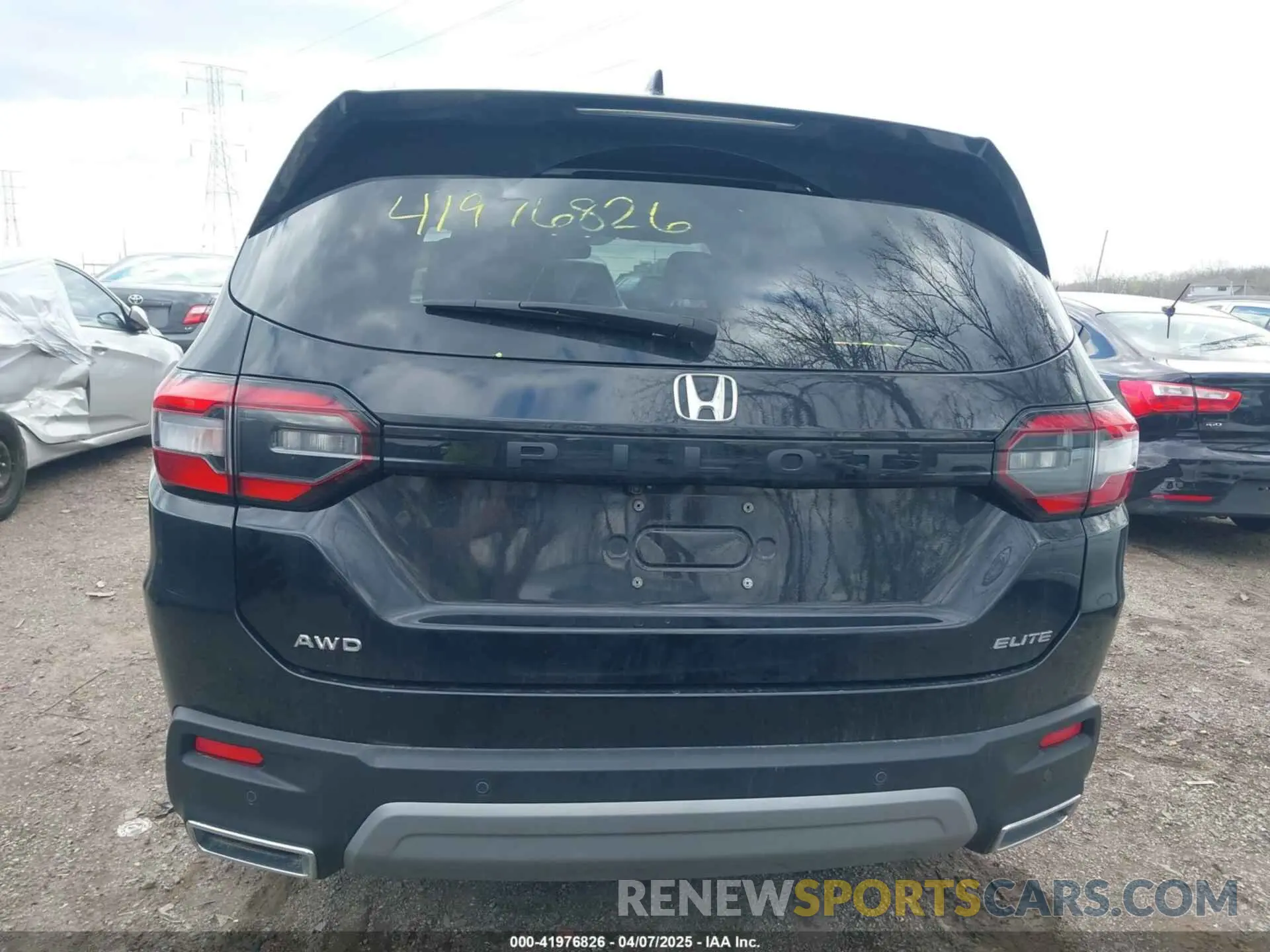 16 Photograph of a damaged car 5FNYG1H80PB029511 HONDA PILOT 2023
