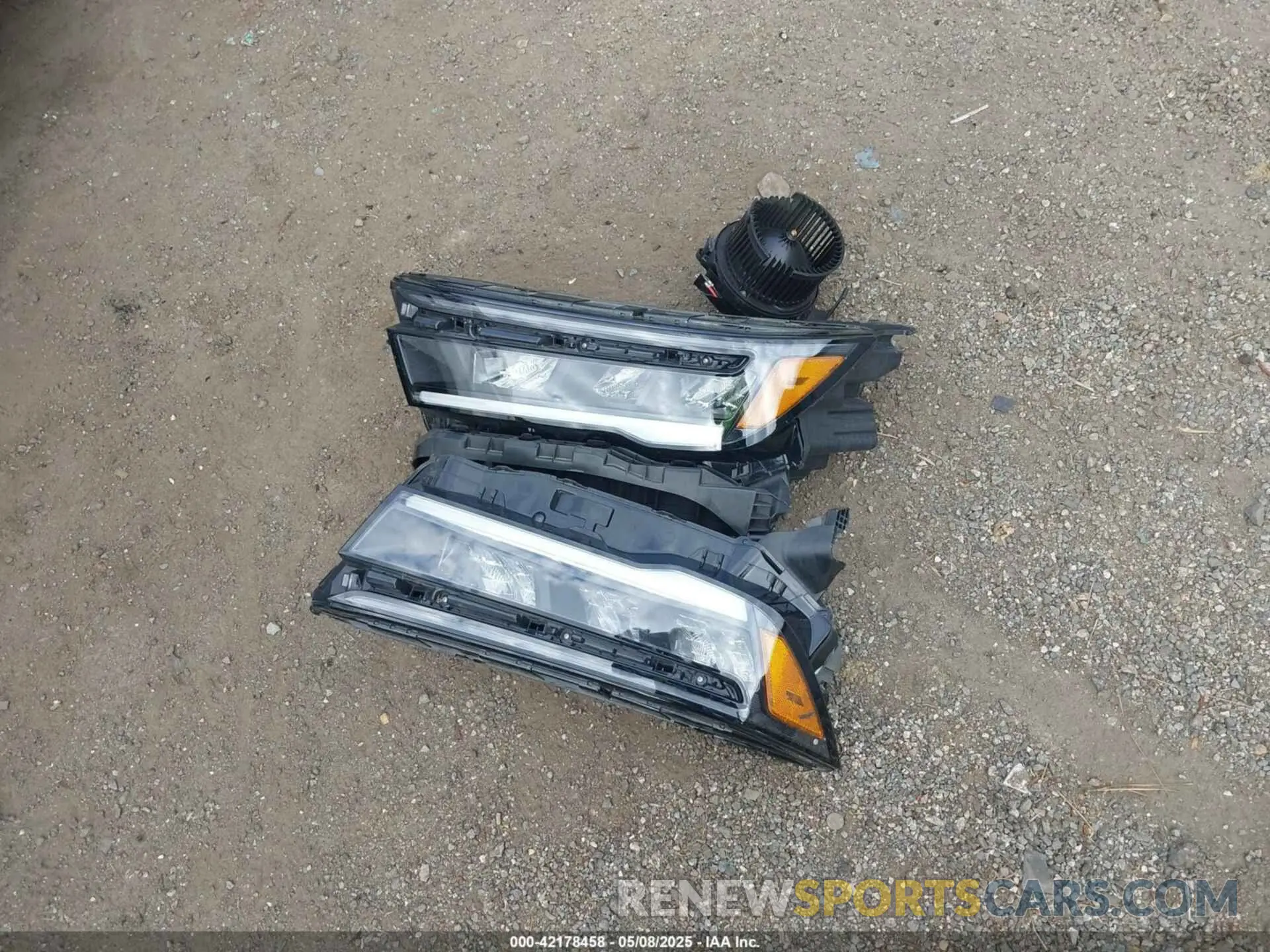 12 Photograph of a damaged car 5FNYG1H82PB037156 HONDA PILOT 2023