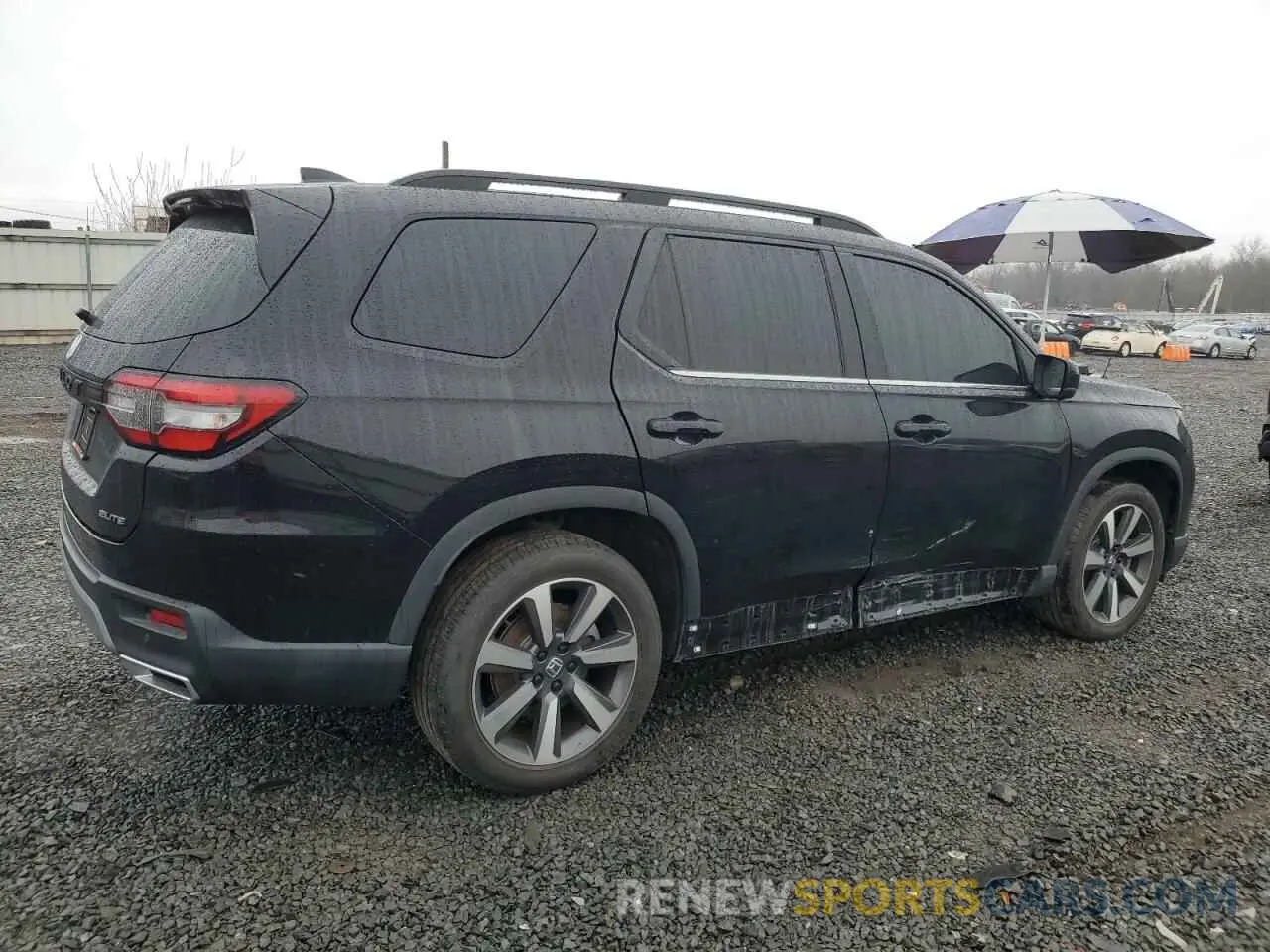 3 Photograph of a damaged car 5FNYG1H84PB008984 HONDA PILOT 2023