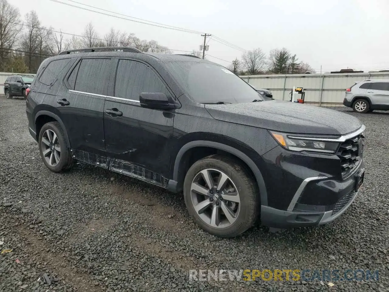 4 Photograph of a damaged car 5FNYG1H84PB008984 HONDA PILOT 2023