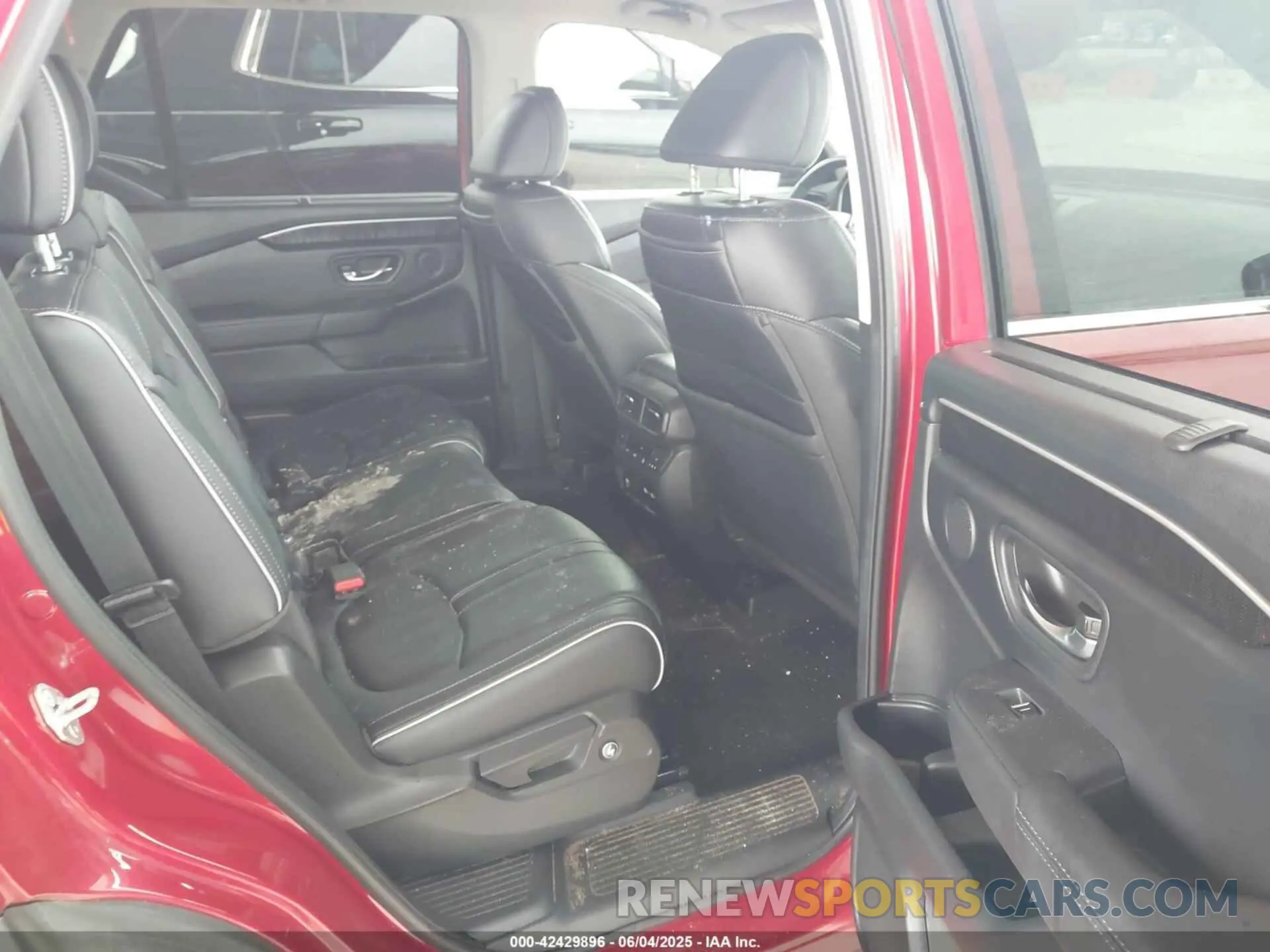 8 Photograph of a damaged car 5FNYG1H84PB039720 HONDA PILOT 2023