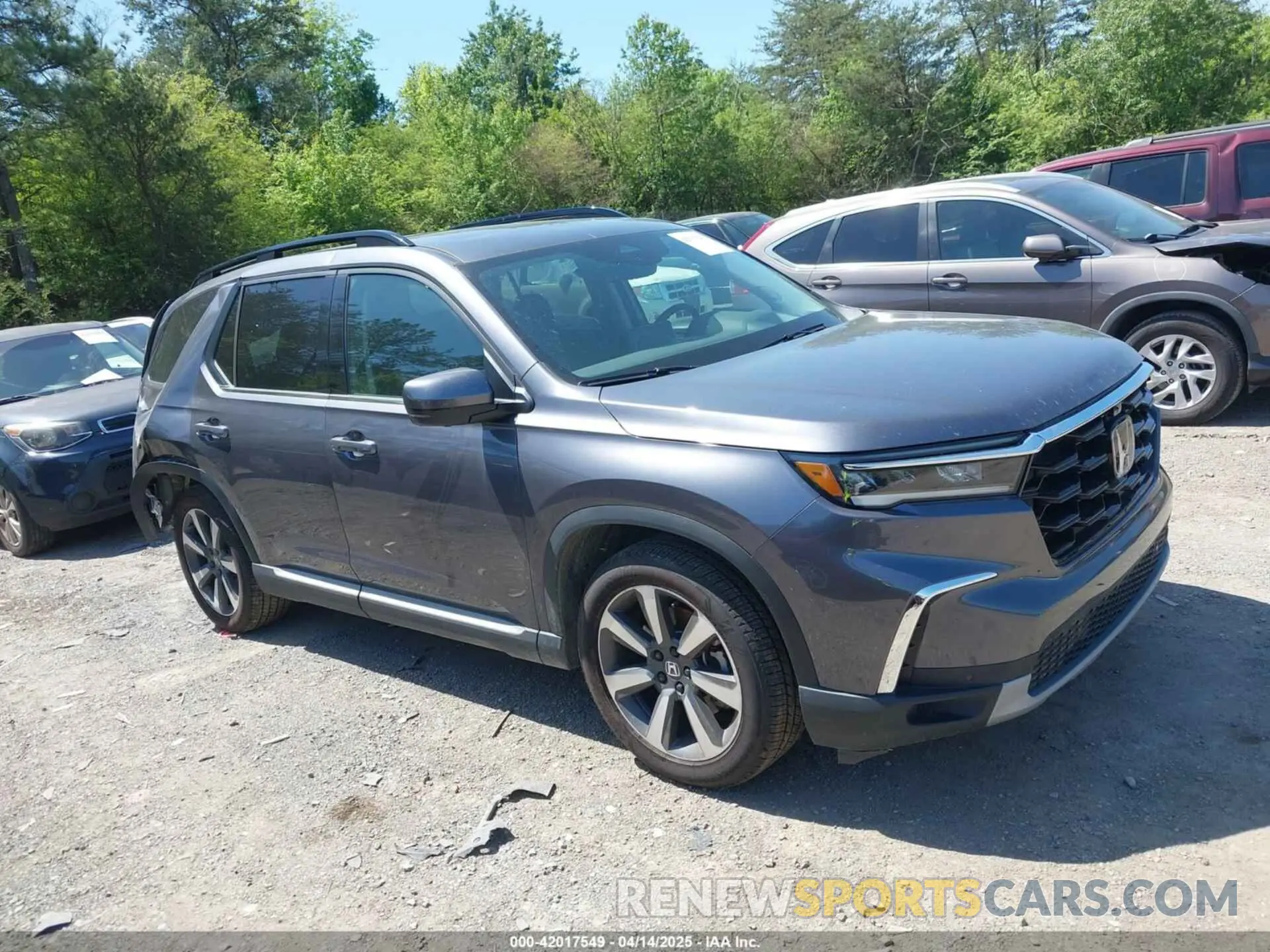 13 Photograph of a damaged car 5FNYG1H85PB035840 HONDA PILOT 2023